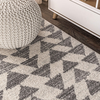JONATHAN Y Aisha Moroccan Triangle Geometric Cream/Gray 4' Round Indoor Area Rug, Contemporary, Modern, Easy-Cleaning for Living Room, Bedroom, Kitchen, Pet Friendly, Non-Shedding (MOH206B-4R)