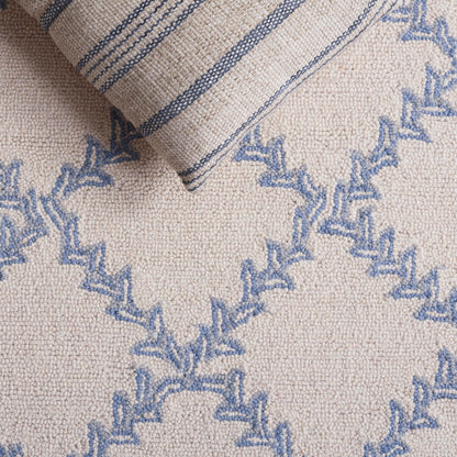 SAFAVIEH Chelsea Collection Area Rug - 4'6" x 6'6" Oval, Ivory & Light Blue, Hand-Hooked French Country Wool, Ideal for High Traffic Areas in Living Room, Bedroom (HK230A)