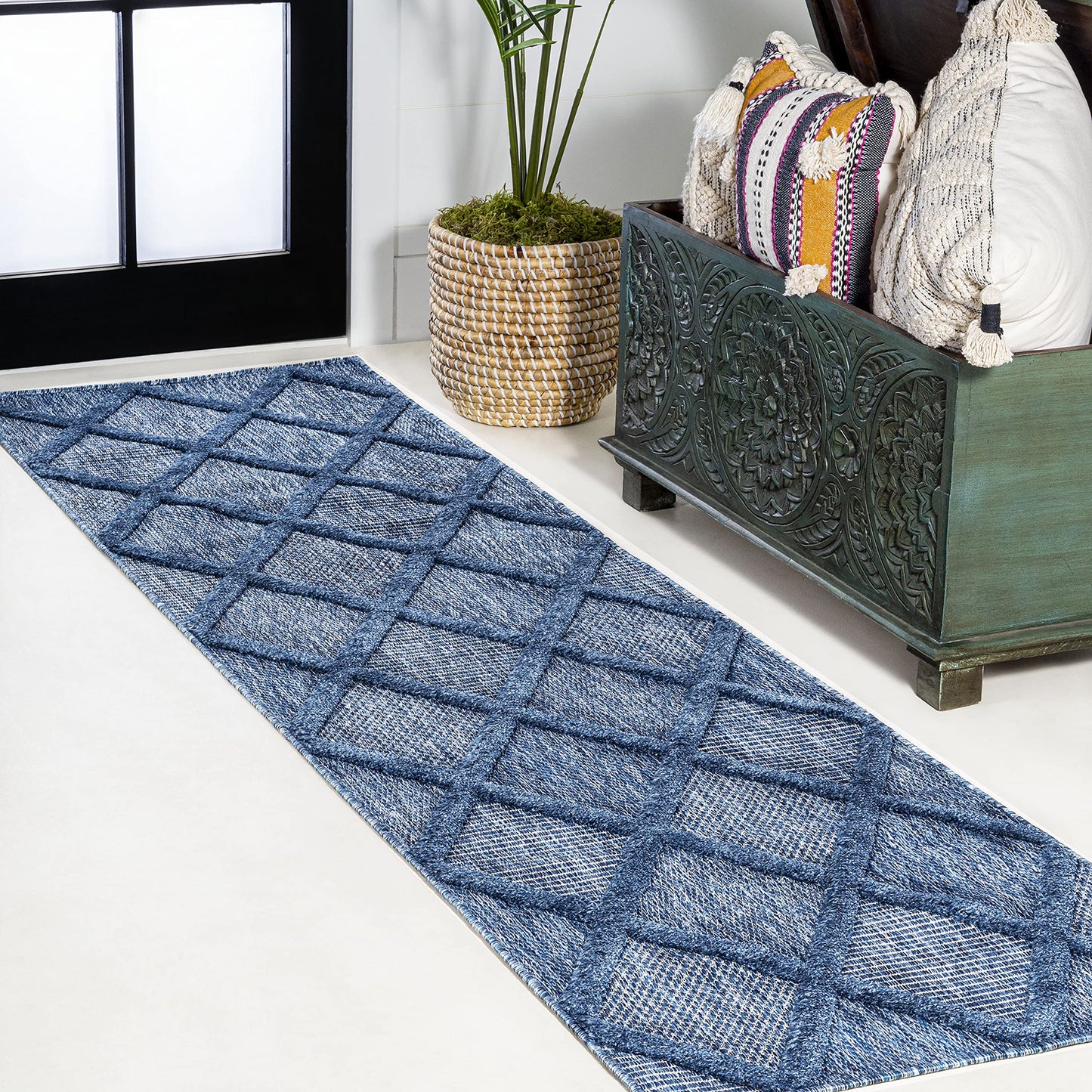 JONATHAN Y Diamond Trellis Indoor Outdoor Runner Rug 2X8 Navy, Salines for Backyard, Patio, Porch, Easy-Cleaning, High Traffic, Pet-Friendly, Non-Shedding (IBZ101B-28)