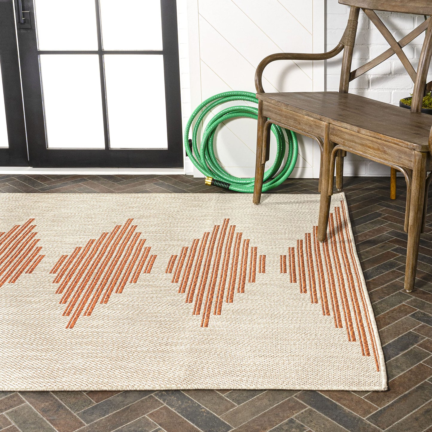 JONATHAN Y Diamond Stripe Indoor Outdoor Area Rug 4X6 Beige/Orange, Vinales for Backyard, Patio, Porch, Easy-Cleaning, High Traffic, Pet-Friendly, Non-Shedding (SMB204A-4)