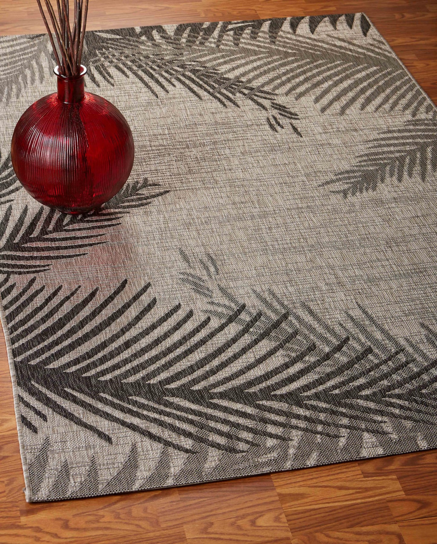 LR Home Captiva Shaded Palms Indoor/Outdoor Area Rug, 5' x 7', Beige/Black