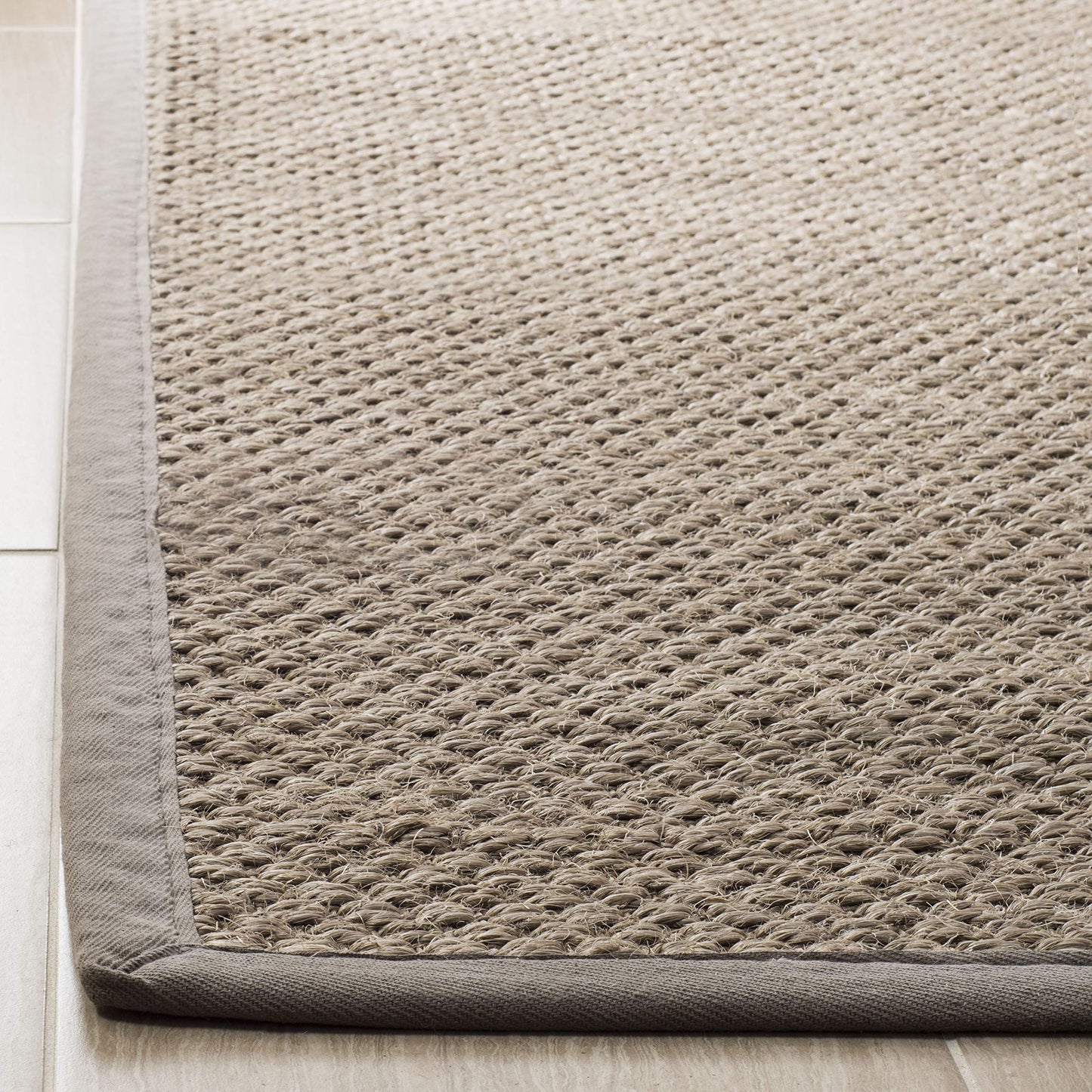 SAFAVIEH Natural Fiber Collection Runner Rug - 2'6" x 6', Natural & Grey, Rustic Farmhouse Border Sisal Design, Easy Care, Ideal for High Traffic Areas in Living Room, Bedroom (NF153A)