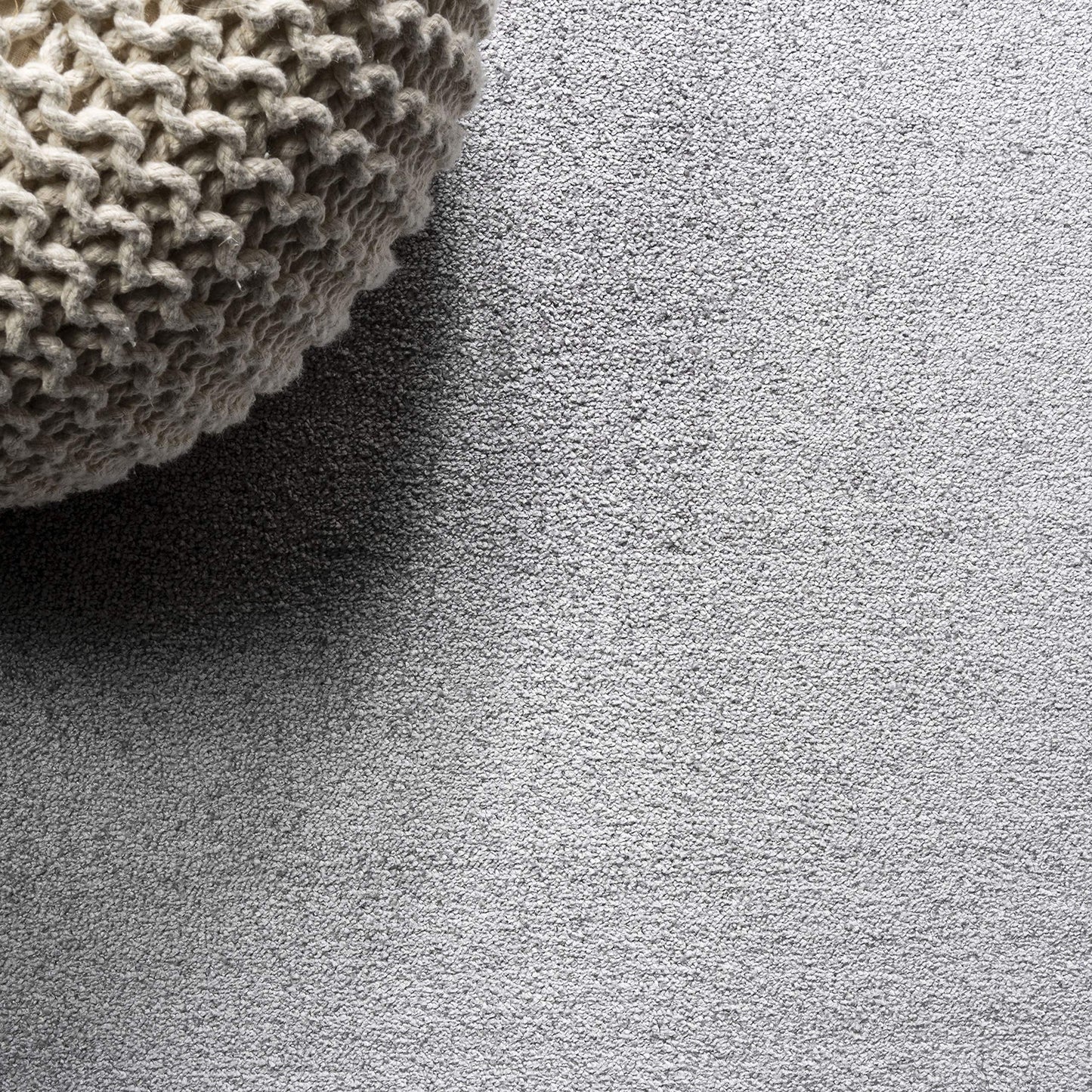 JONATHAN Y Haze Solid Low-Pile Light Gray Indoor Area Rug 3x5, Coastal,Bohemian,Minimalist,Classic, Easy-Cleaning for Living Room,Bedroom,Kitchen,Pet Friendly,Non-Shedding (SEU100K-3)