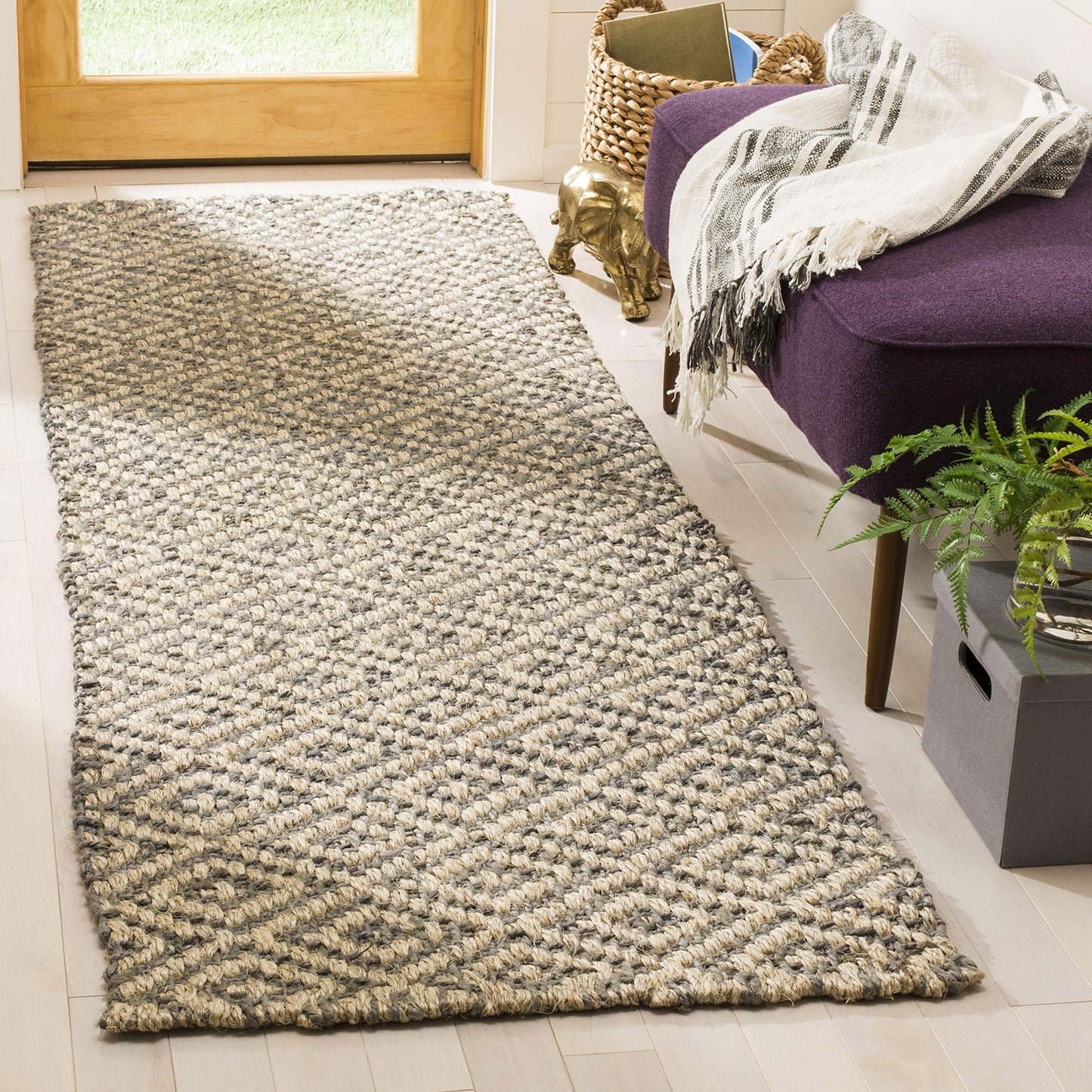 SAFAVIEH Natural Fiber Collection Runner Rug - 2'6" x 8', Ivory & Grey, Sisal & Jute Design, Ideal for High Traffic Areas in Living Room, Bedroom (NF478A)