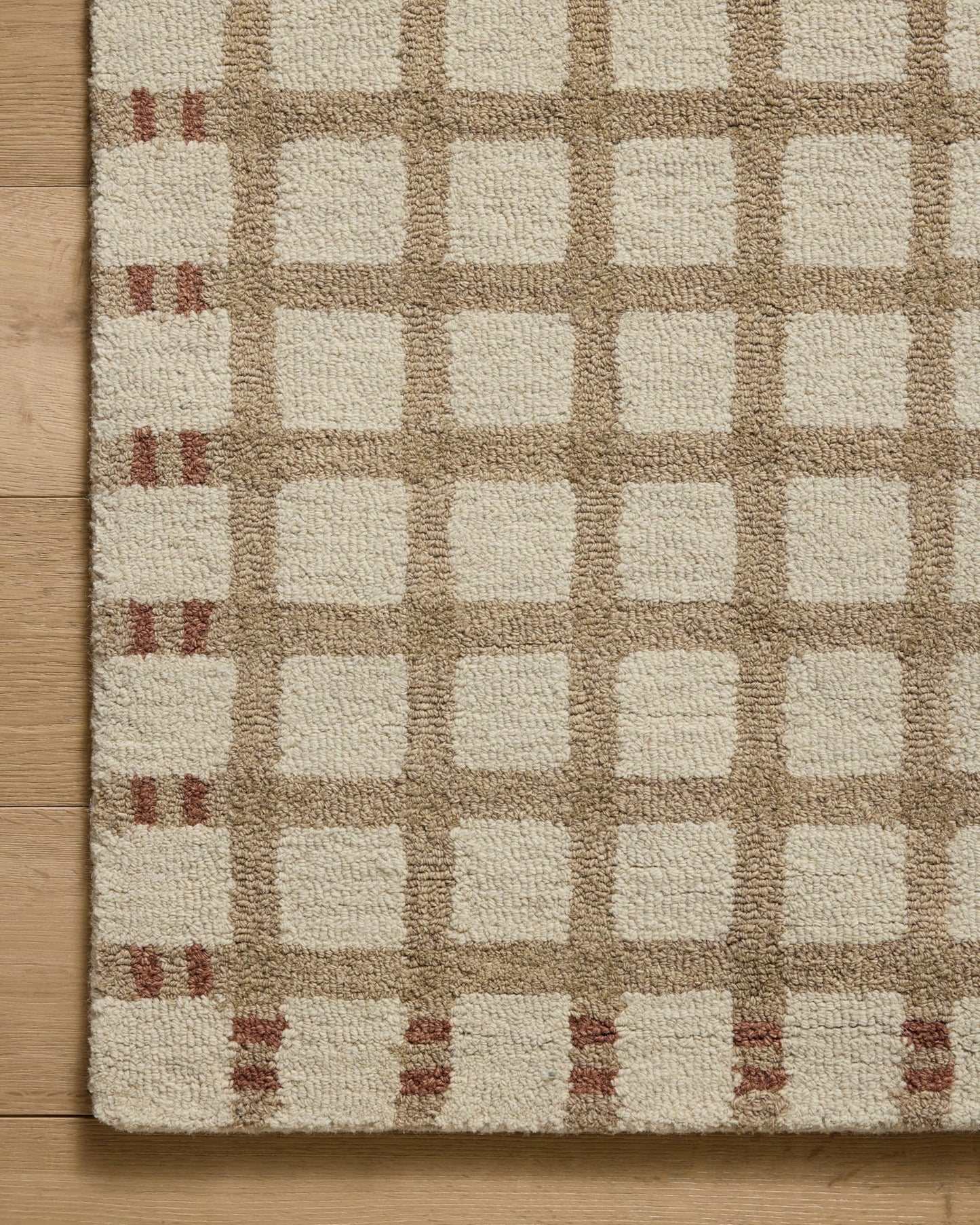 Loloi Magnolia Home by Joanna Gaines Waylon Collection WAY-02 Natural/Rust 5'-0" x 7'-6" Area Rug