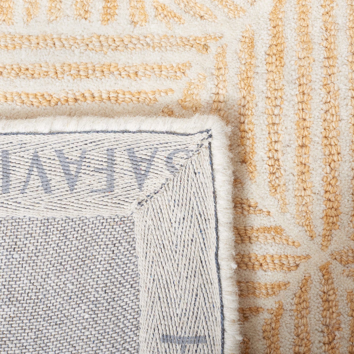 SAFAVIEH Area Rug 8x10 - Abstract Collection - Large - Gold & Ivory, Handmade Wool, Ideal for Living Room, Bedroom, Office, Dining Space (ABT763D)