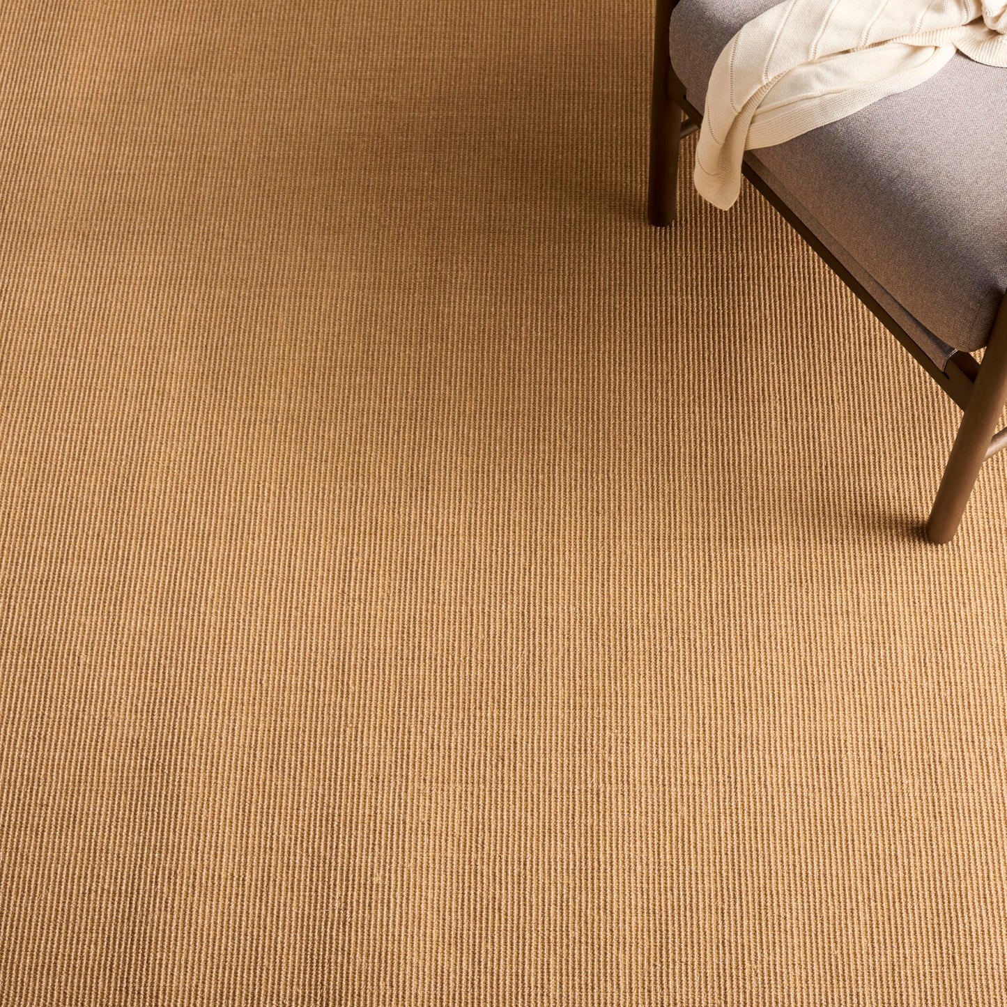 Martha Stewart x SAFAVIEH Area Rug Collection - 3' x 5', Natural & Navy, Sisal & Jute, Farmhouse Style, Ideal for Living Room, Bedroom, Foyer, Accent Space (MSR9501D)