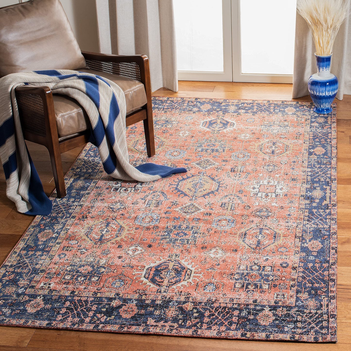 SAFAVIEH Classic Vintage Collection Accent Rug - 4' x 6', Rust & Navy, Oriental Distressed Cotton Design, Easy Care, Ideal for High Traffic Areas in Entryway, Living Room, Bedroom (CLV305P)