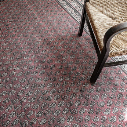 KNOTTING MATTERS Rusty Rhythm 5’ x 8’ Area Rug – Deep Rust & Charcoal Heritage Flatweave, Low-Pile – Easy Clean Area Rug – Perfect for Living Room, Dining Room, Bedroom – Pet & Kid Friendly
