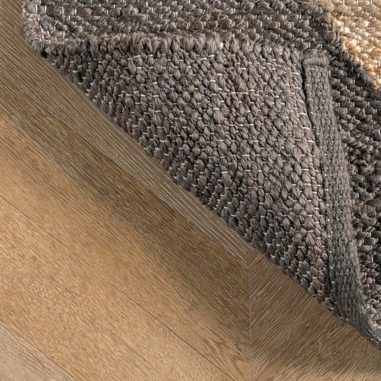 nuLOOM Pandora Diamond Jute Area Rug - 3' x 5' Black/Ivory Jute Accent Rug for Dining Room, Living Room, Entryway, Kitchen