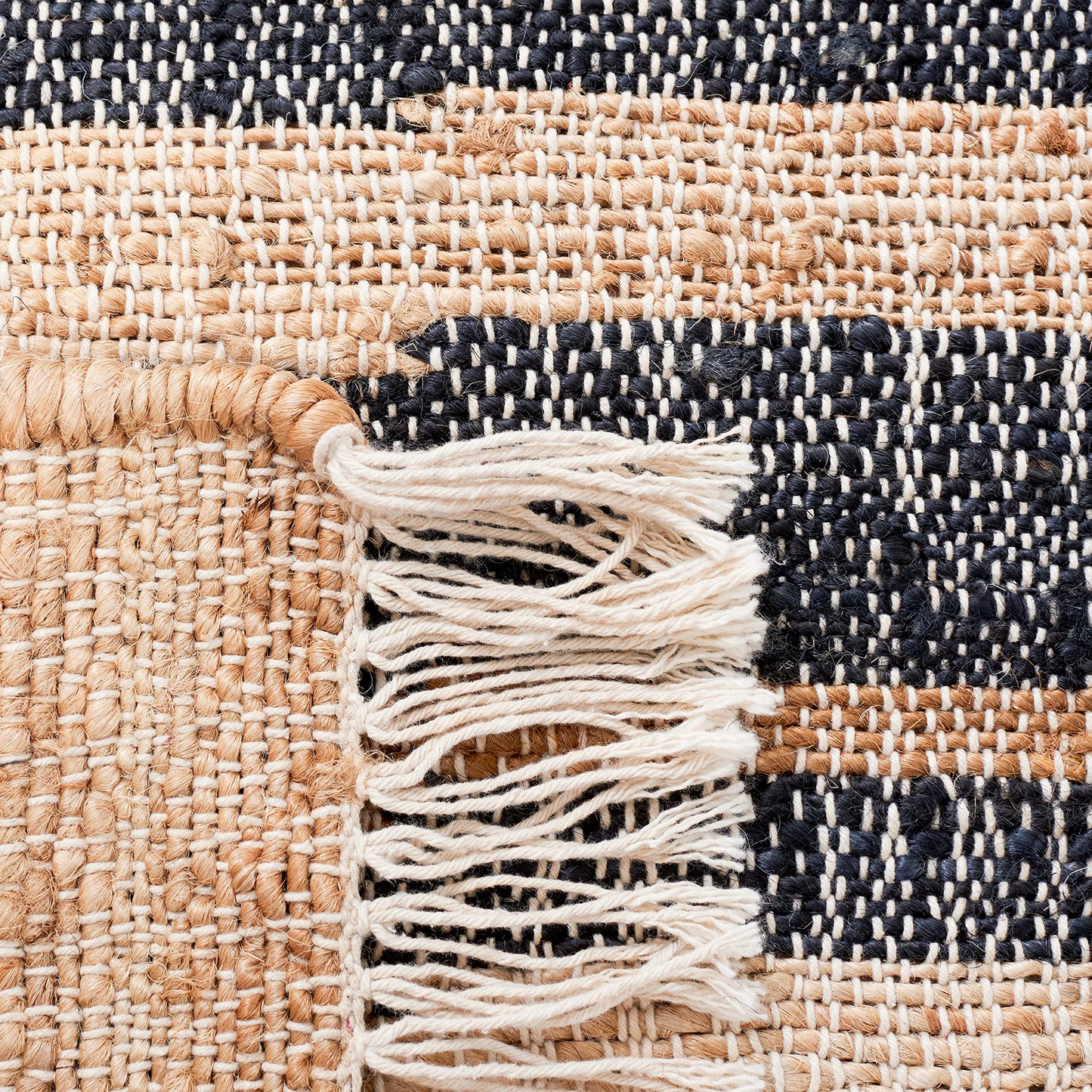 SAFAVIEH Kilim Collection Accent Rug - 3' x 5', Natural & Black, Handmade Flat Weave Jute, Ideal for High Traffic Areas in Entryway, Living Room, Bedroom (KLM709A)