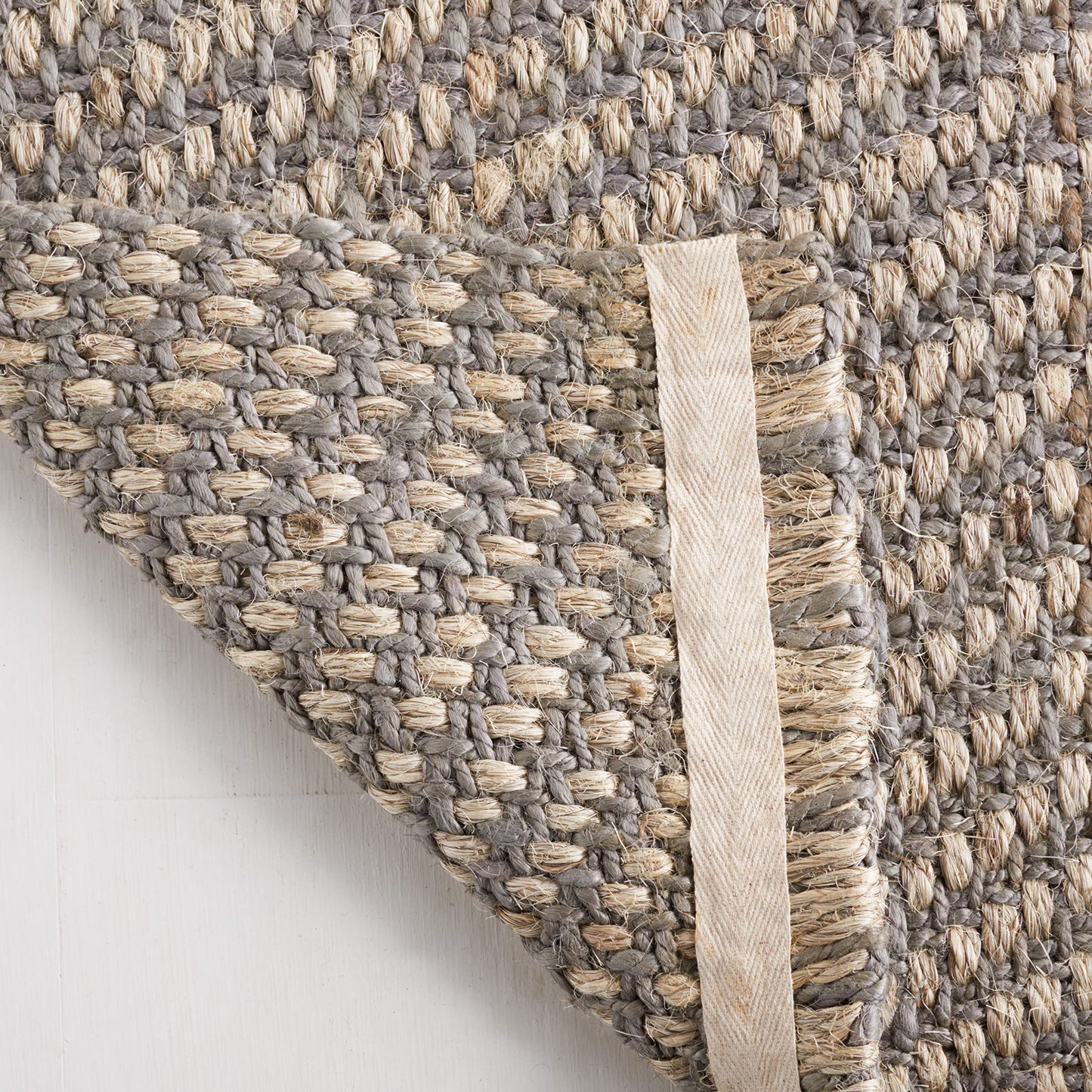 SAFAVIEH Natural Fiber Collection Area Rug - 6' x 9', Natural & Grey, Handmade Sisal & Jute, Ideal for High Traffic Areas in Living Room, Bedroom (NF470A)