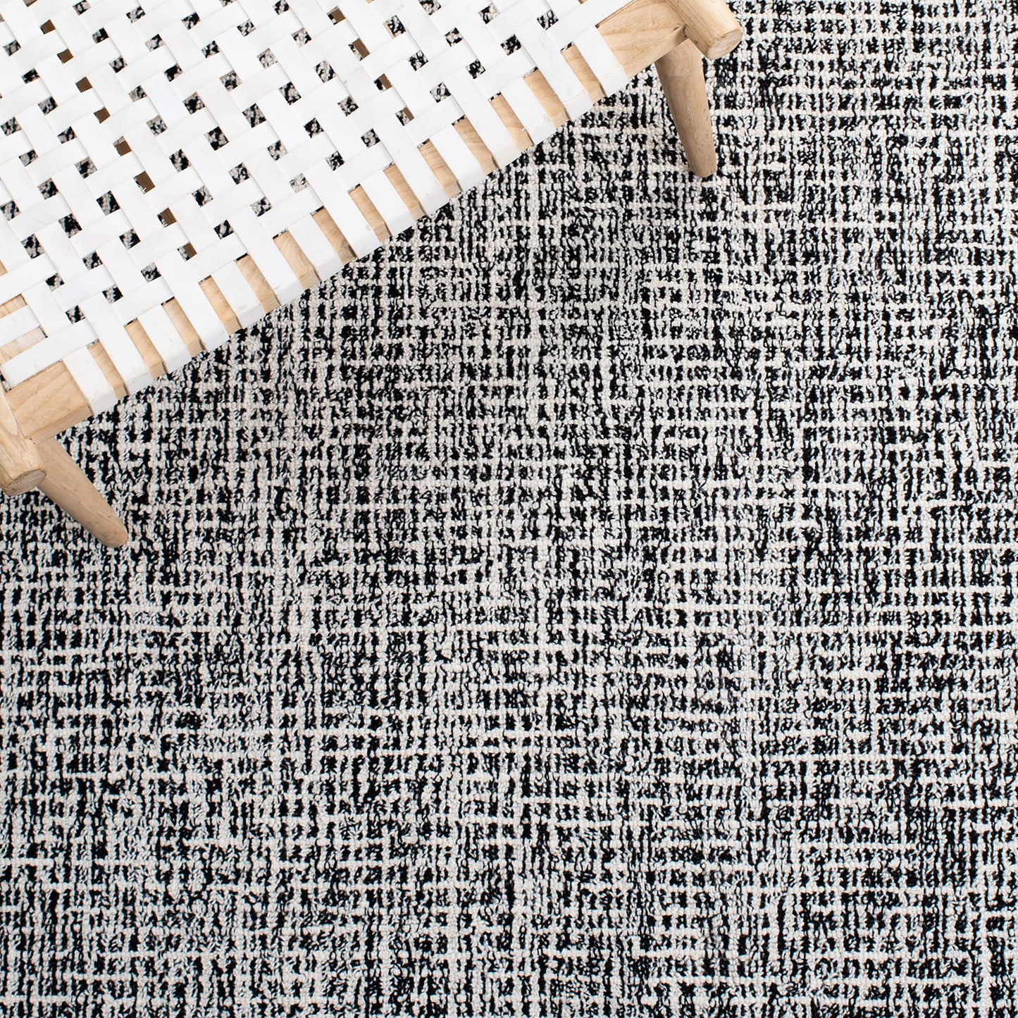 SAFAVIEH Abstract Collection Area Rug - 10' x 14', Black & Ivory, Handmade Wool, Ideal for High Traffic Areas in Living Room, Bedroom (ABT468Z)