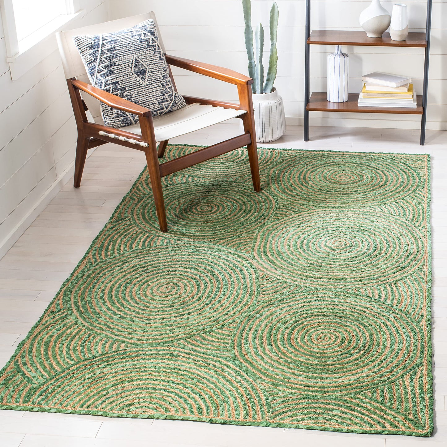 SAFAVIEH Cape Cod Collection 3' x 5' Green/Natural CAP203Y Handmade Boho Braided Circles Jute & Cotton Entryway Living Room Foyer Bedroom Accent Rug