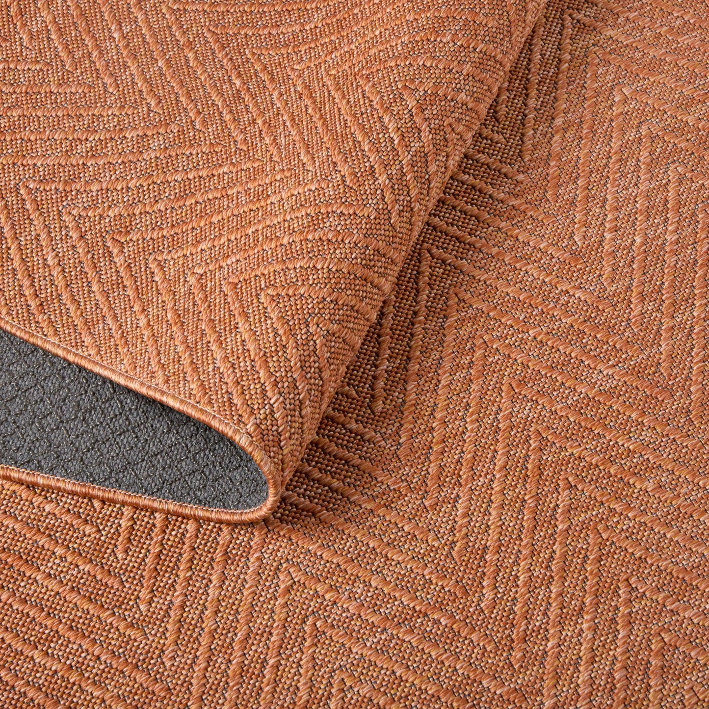 Town & Country Basics Pax Herringbone Textured Solid Everwash® Washable Area Rug, Low Pile, Non-Slip Backing, Easy Clean Pet & Family Friendly Rug, Rust, 4'11"x7'