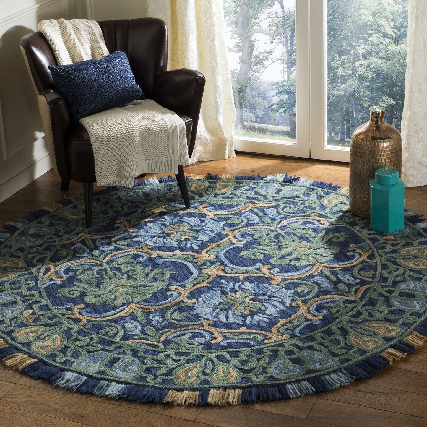 SAFAVIEH Blossom Collection Area Rug - 4' Round, Navy & Green, Handmade Boho Fringe Wool, Ideal for High Traffic Areas in Living Room, Bedroom (BLM422A)