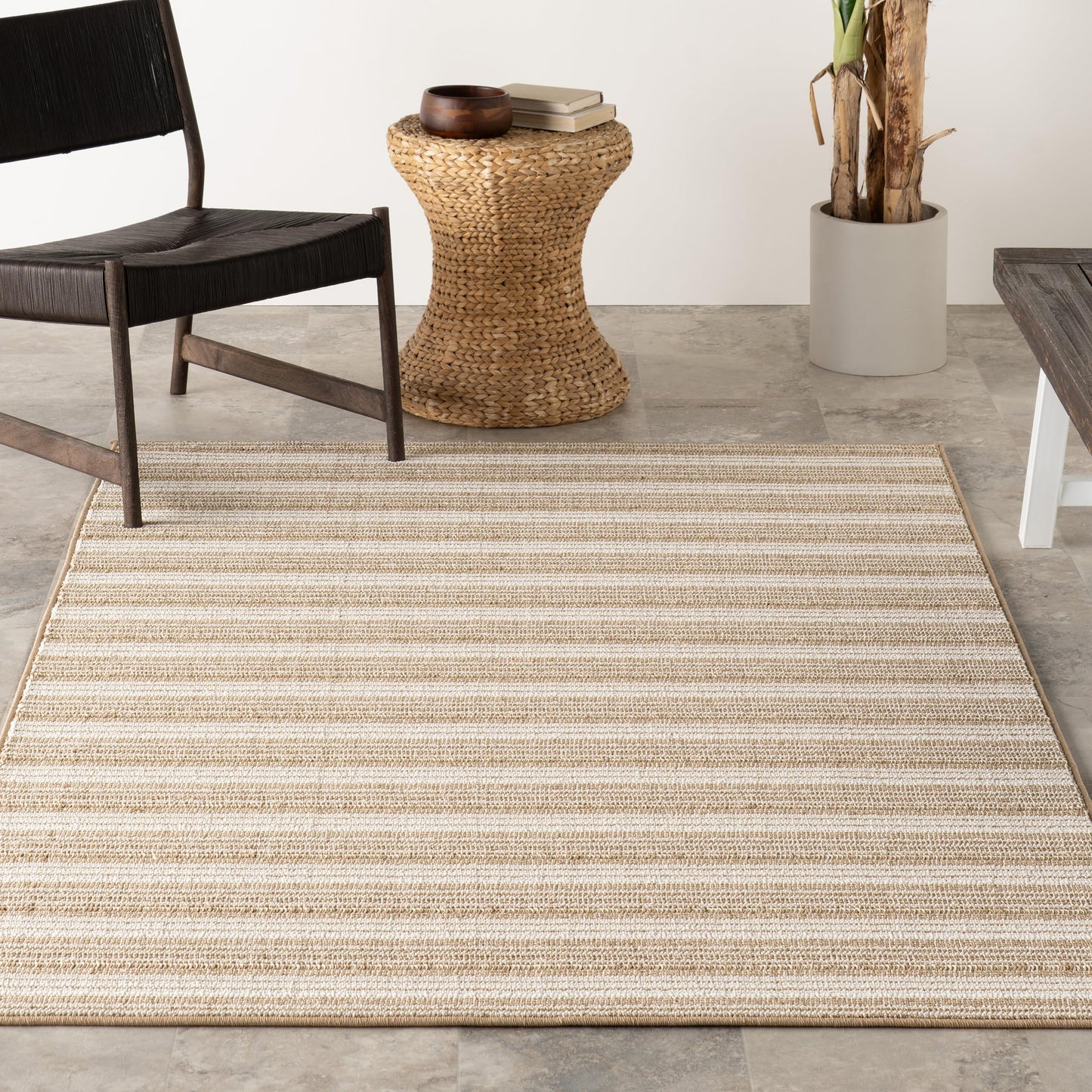 nuLOOM 4' x 6' Plush Indoor/Outdoor Area Rug, UV-Resistant, Long Loop Construction, Oeko-TEX Certified, Paito, Balcony, Hermine Brown