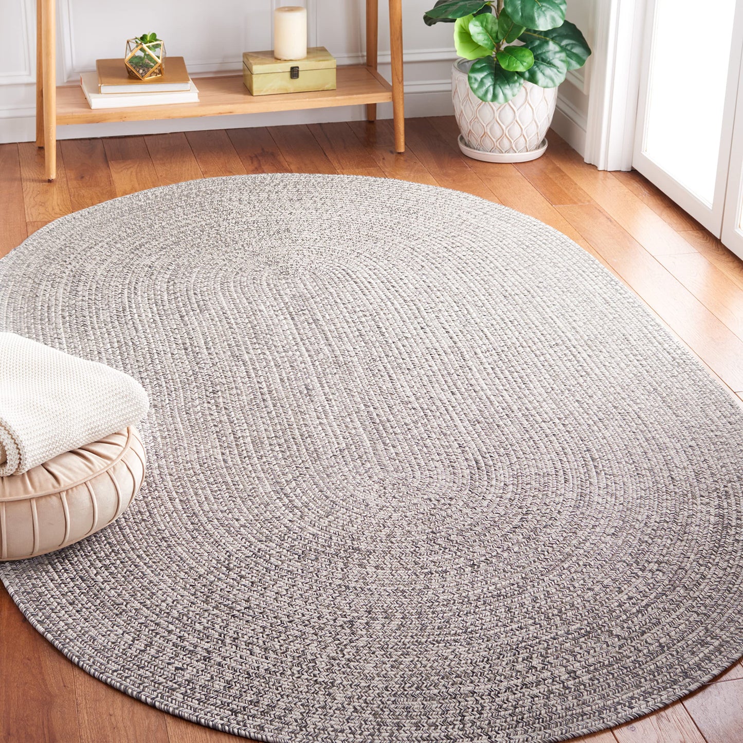 SAFAVIEH Washable Rug Outdoor Braided Collection - 5' x 8' Oval, Grey & Ivory, Handmade & Reversible, Non-Shedding & Easy to Clean, Ideal for Patio, Backyard, Mudroom (BRA201F)