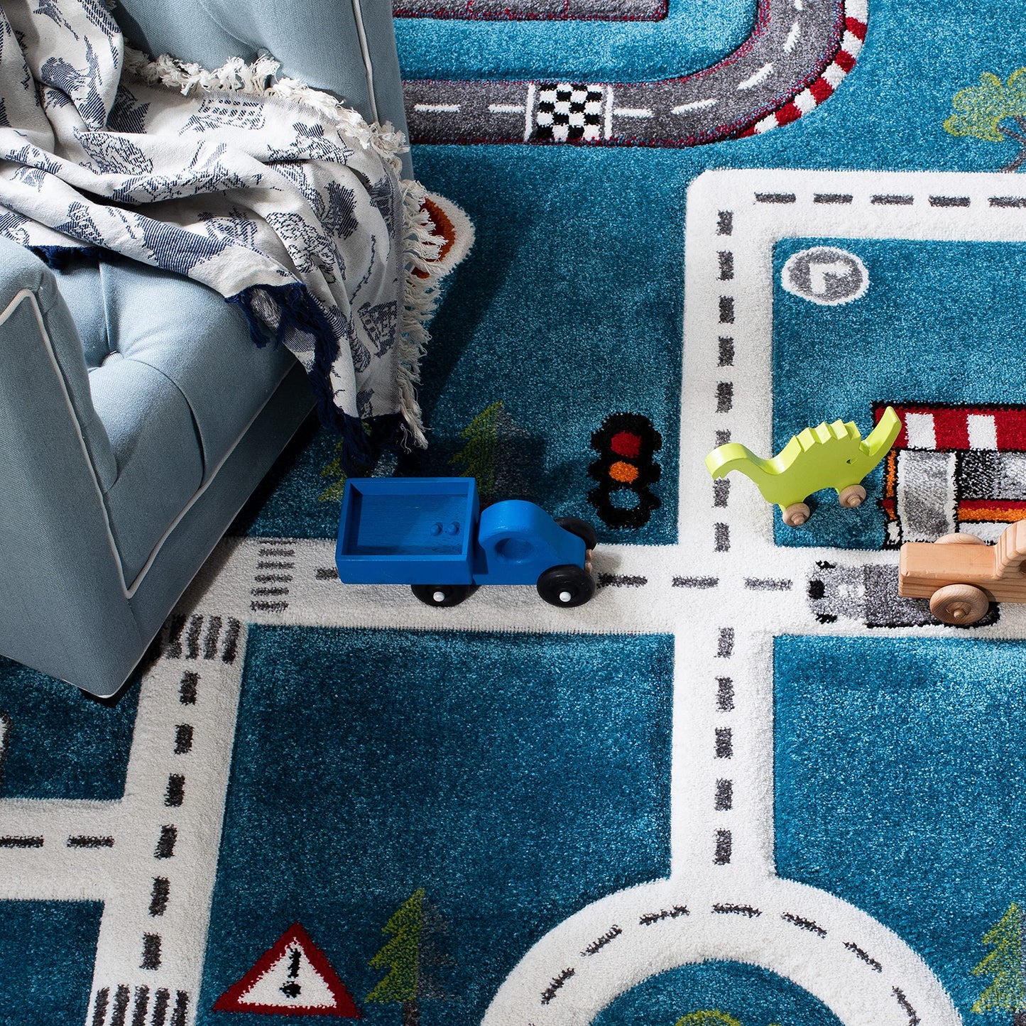 SAFAVIEH Carousel Kids Collection Area Rug - 5'3" x 7'6", Turquoise & Ivory, Non-Shedding & Easy Care, Ideal for High Traffic Areas for Boys & Girls in Playroom, Nursery, Bedroom (CRK192K)