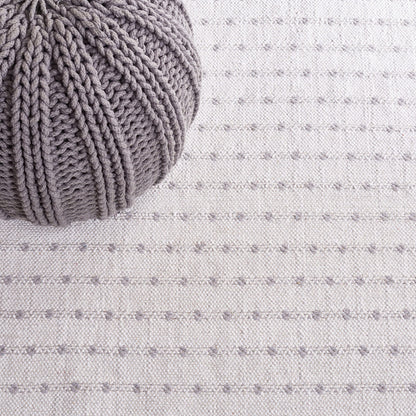SAFAVIEH Montauk Collection Accent Rug - 4' x 6', Light Grey & Ivory, Flat Weave Cotton Design, Easy Care, Ideal for High Traffic Areas in Entryway, Living Room, Bedroom (MTK714G)