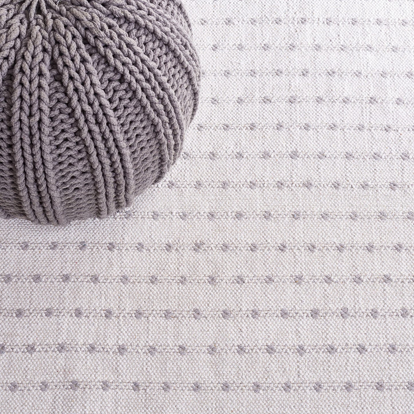 SAFAVIEH Montauk Collection Area Rug - 6' x 9', Light Grey & Ivory, Flat Weave Cotton Design, Easy Care, Ideal for High Traffic Areas in Living Room, Bedroom (MTK714G)