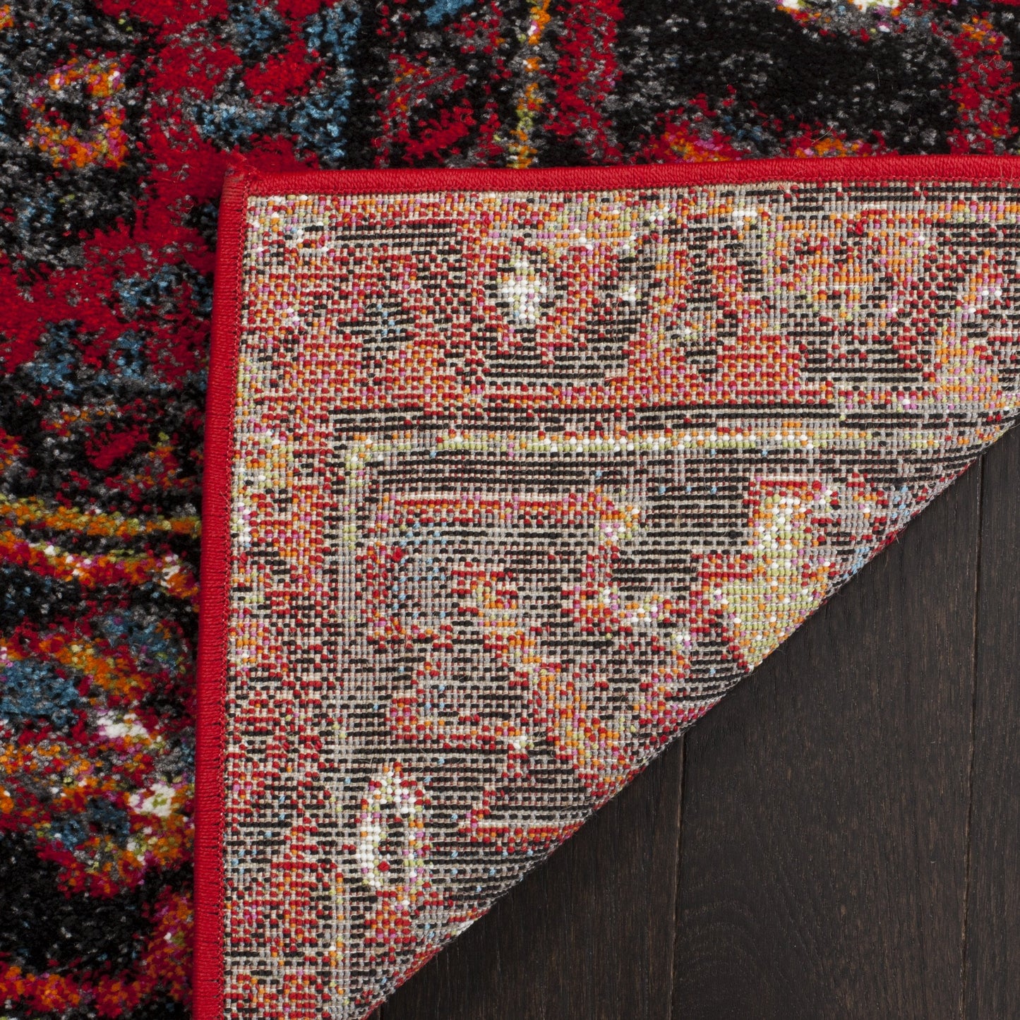 SAFAVIEH Vintage Hamadan Collection Area Rug - 5'3" x 7'6", Red & Multi, Traditional Persian Design, Non-Shedding & Easy to Clean, Ideal for Living Room, Bedroom, Dining Space (VTH211A)