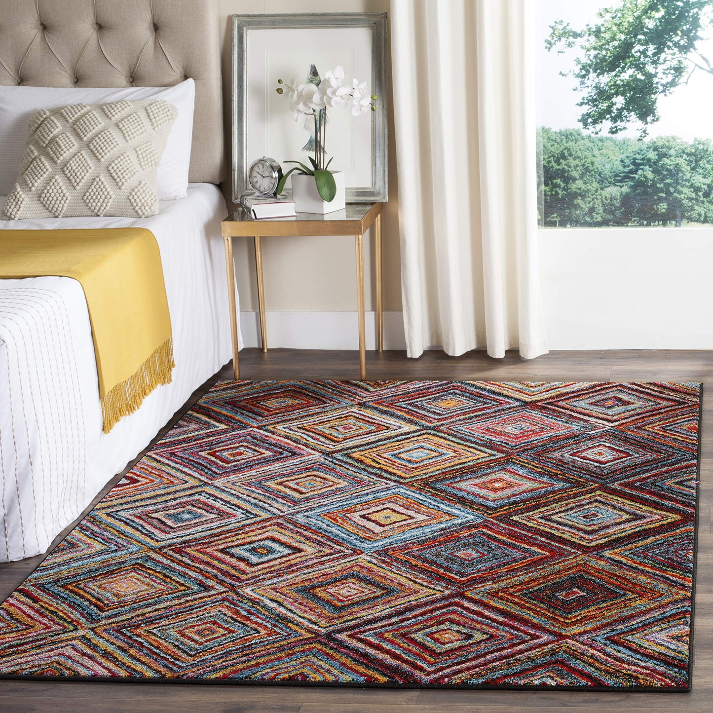 SAFAVIEH Aruba Collection Accent Rug - 4' x 6', Multi, Boho Diamond Lattice Design, Non-Shedding & Easy Care, Ideal for High Traffic Areas in Entryway, Living Room, Bedroom (ARB501M)