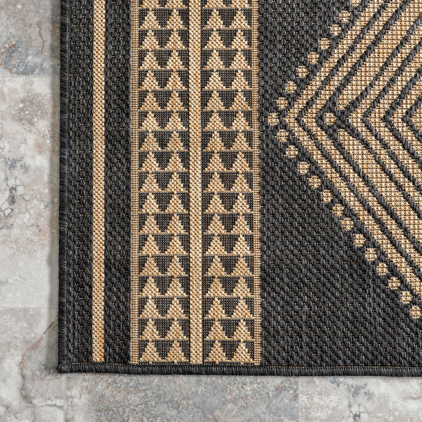 Nuloom Ranya Dark Grey/Ivory, 5' x 8', Tribal Geometric, Soft and Cozy, High Traffic, Stain Resistant, Easy Clean, Durable Area Rug for Indoor/Outdoor Patio, Deck, Porch, Garden, Courtyard