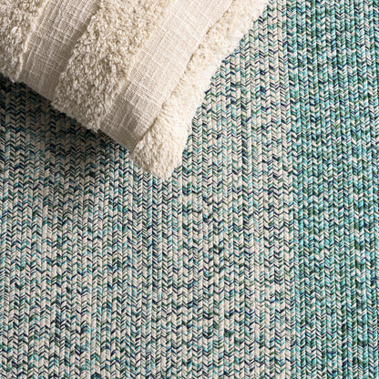 SAFAVIEH Washable Rug Outdoor Braided Collection - 4' x 6' Oval, Ivory & Turquoise, Handmade & Reversible, Non-Shedding & Easy to Clean, Ideal for Patio, Backyard, Deck, Kitchen, Mudroom (BRA220K)