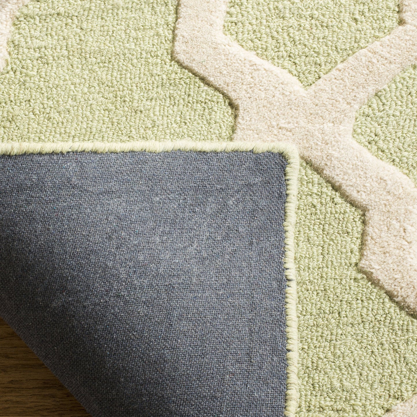 SAFAVIEH Cambridge Collection Runner Rug - 2'6" x 8', Light Green & Ivory, Handmade Trellis Wool, Ideal for High Traffic Areas in Living Room, Bedroom (CAM121B)