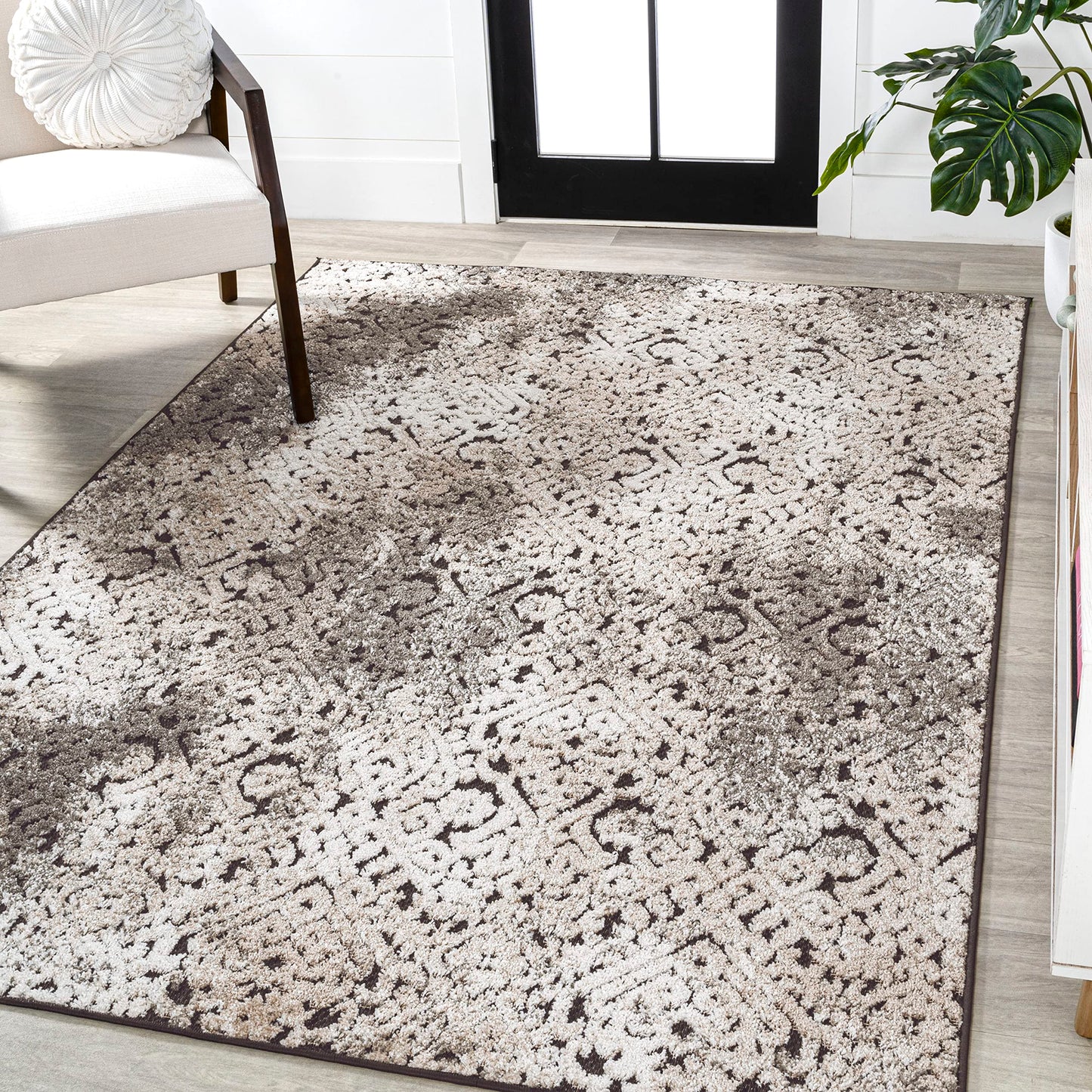 JONATHAN Y Shabby Damask Indoor Outdoor Area Rug 4X6 Cream/Beige/Dark Gray, Duenas High-Low for Backyard, Patio, Porch, Easy-Cleaning, High Traffic, Pet-Friendly, Non-Shedding (SBH110A-4)