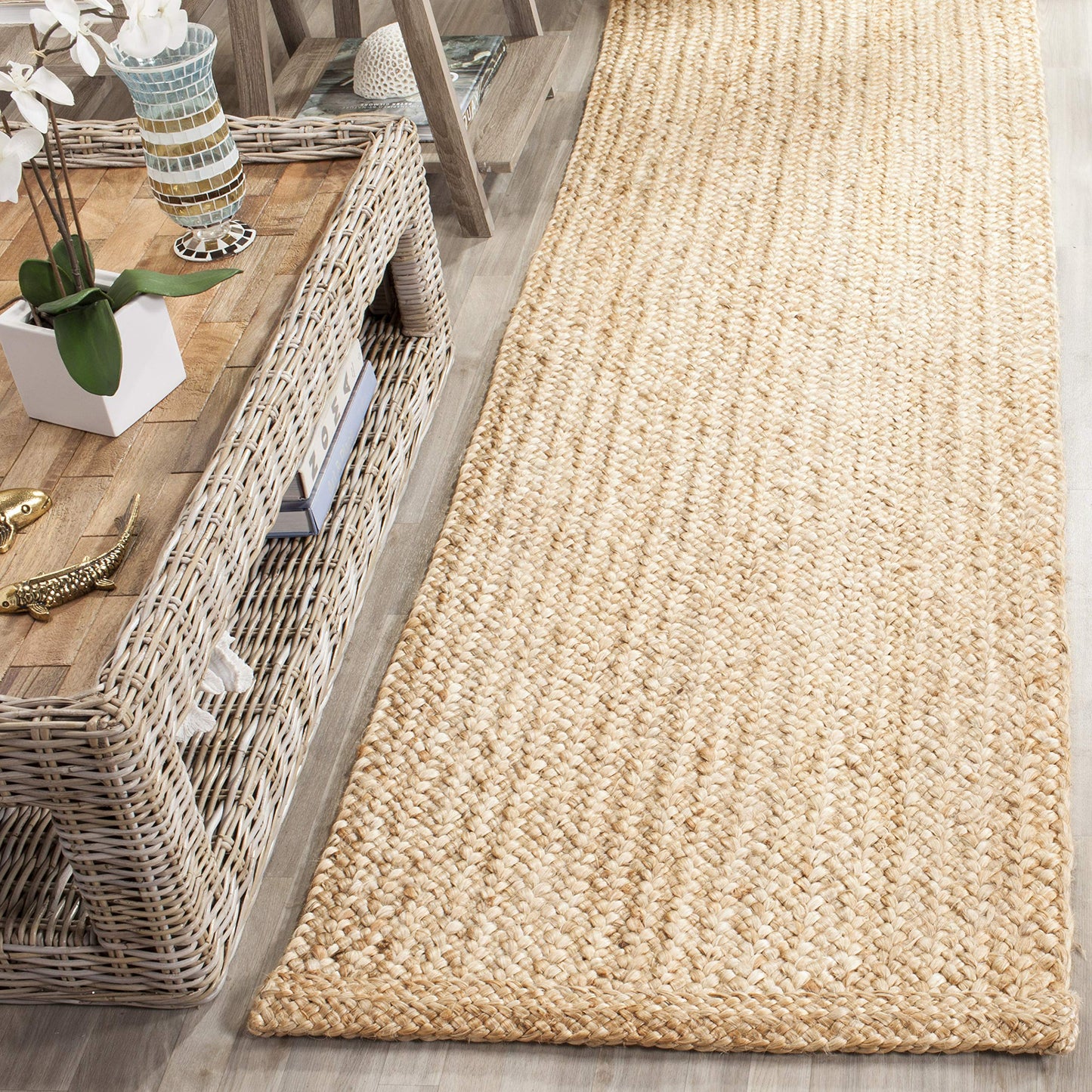 SAFAVIEH Natural Fiber Collection Runner Rug - 2'6" x 10', Natural, Handmade Jute, Ideal for High Traffic Areas in Living Room, Bedroom (NF461A)