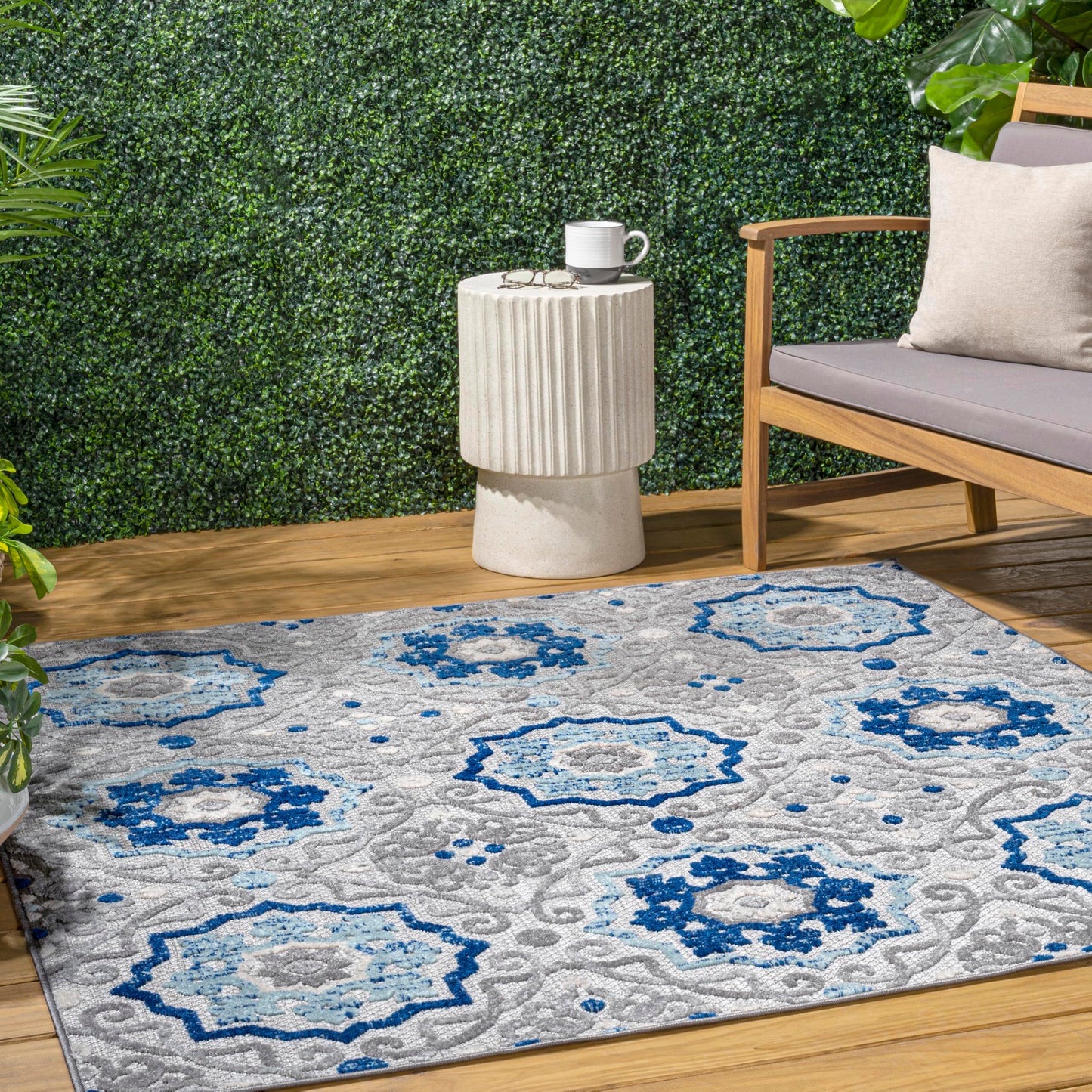 JONATHAN Y Mediterranean Medallion Indoor Outdoor Square Area Rug 5X5 Blue/Gray, Boho for Backyard, Patio, Porch, Easy-Cleaning, High Traffic, Pet-Friendly, Non-Shedding (AMC101A-5SQ)
