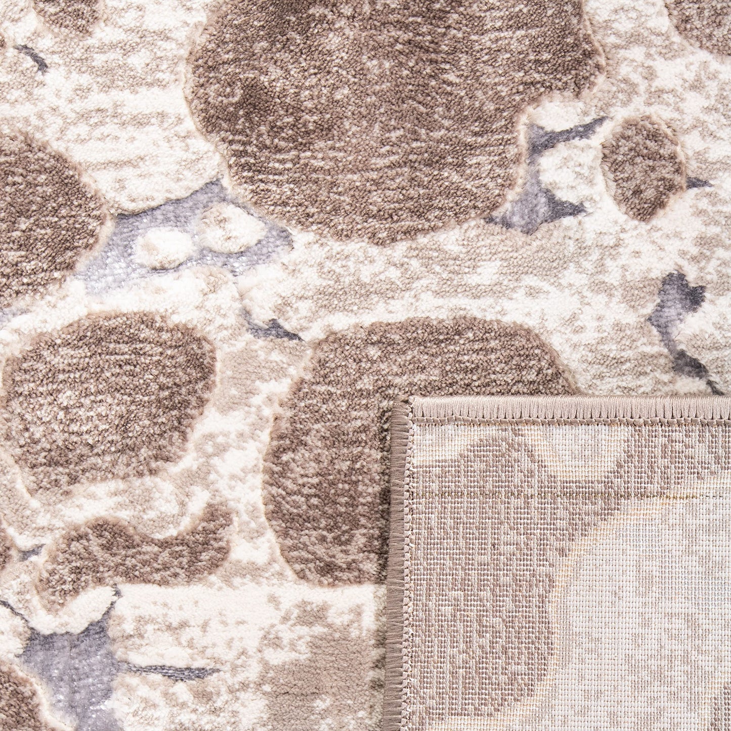 SAFAVIEH Vogue Collection Area Rug - 5'1" x 7'6", Taupe, Modern Abstract Design, Non-Shedding & Easy Care, Ideal for High Traffic Areas in Living Room, Bedroom (VGE308C)