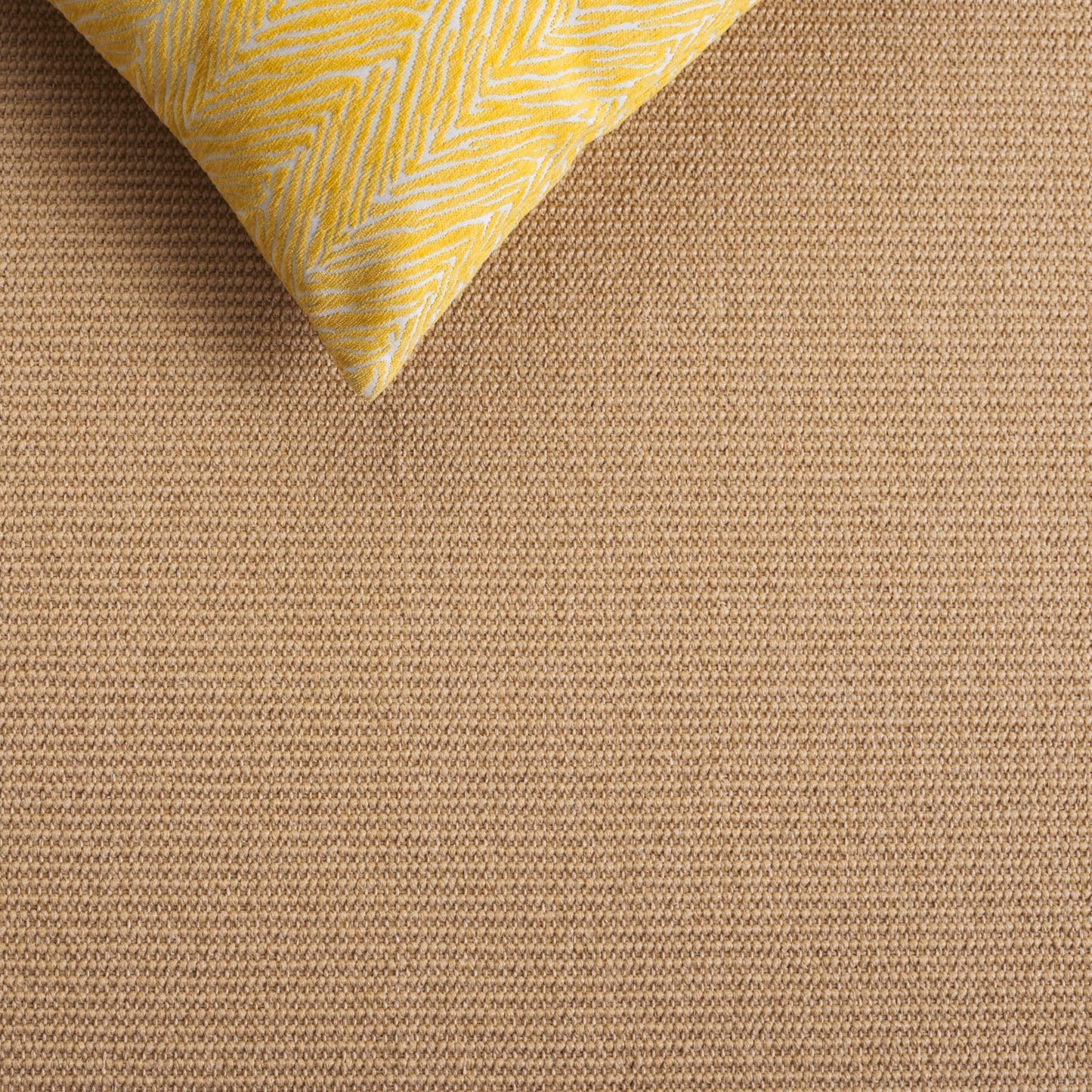 SAFAVIEH Washable Rug Outdoor Napa Faux Sisal Collection - 5' x 8', Maize & Beige, Non-Shedding & Easy to Clean, Ideal for Patio, Backyard, Mudroom (NFS108B)