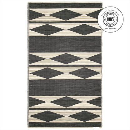Fab Habitat Outdoor Rug - Waterproof, Fade Resistant, Crease-Free - Premium Recycled Plastic - Geometric Tribal - Patio, Deck, Porch, Balcony, Laundry Room - Cairo - Natural & Black - 4 x 6 ft