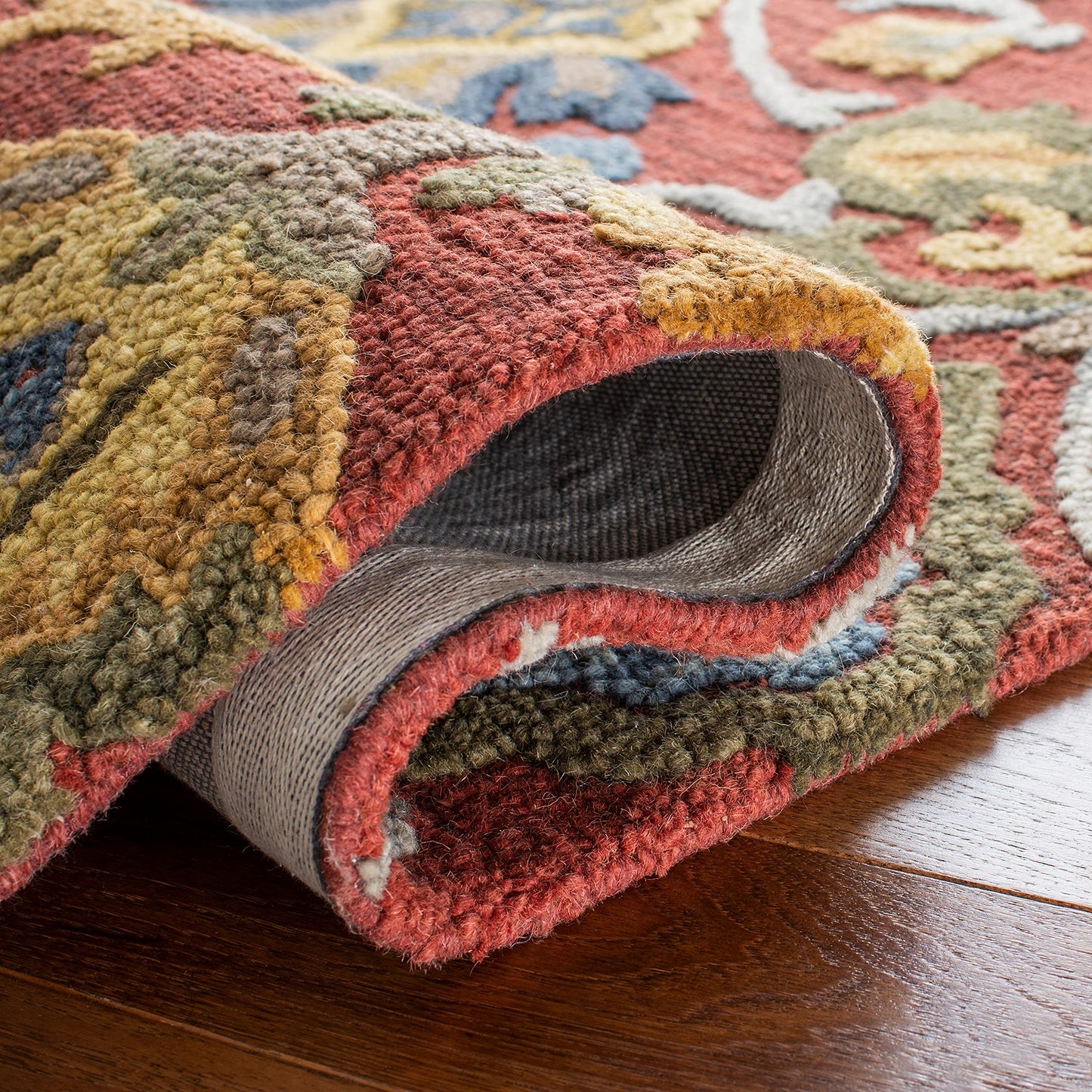 SAFAVIEH Blossom Collection Accent Rug - 3' x 5', Red & Multi, Handmade French Country Floral Wool, Ideal for High Traffic Areas in Entryway, Living Room, Bedroom (BLM402Q)