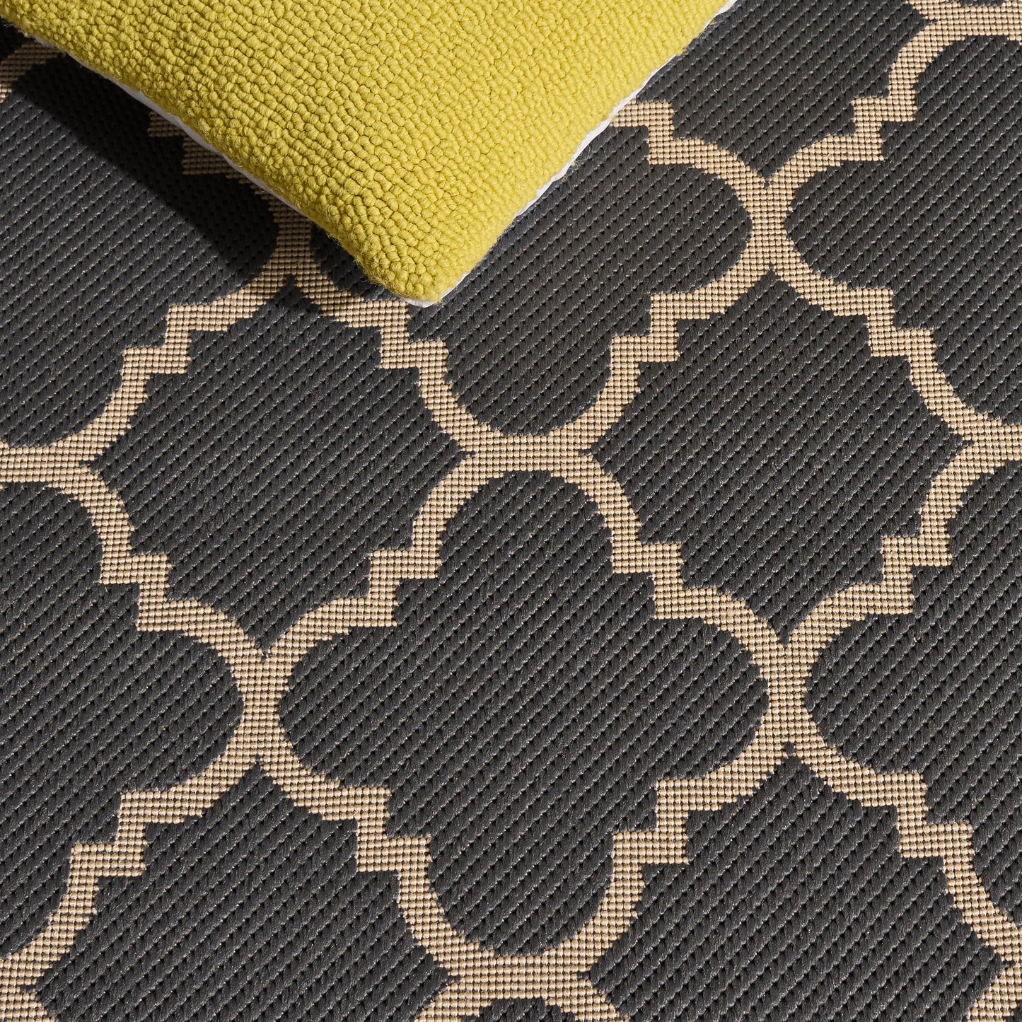 SAFAVIEH Washable Rug Outdoor Courtyard Collection - 4' Square, Anthracite & Beige, Non-Shedding & Easy Cleaning, Ideal for Patio, Backyard, Mudroom (CY6918-246)