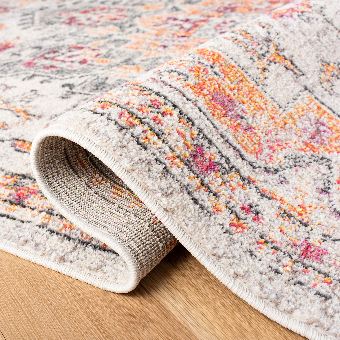 SAFAVIEH Madison Collection Area Rug - 5'3" x 7'6", Beige & Orange, Boho Chic Distressed Medallion Design, Non-Shedding & Easy to Clean, Ideal for Living Room, Bedroom, Dining Space (MAD473E)