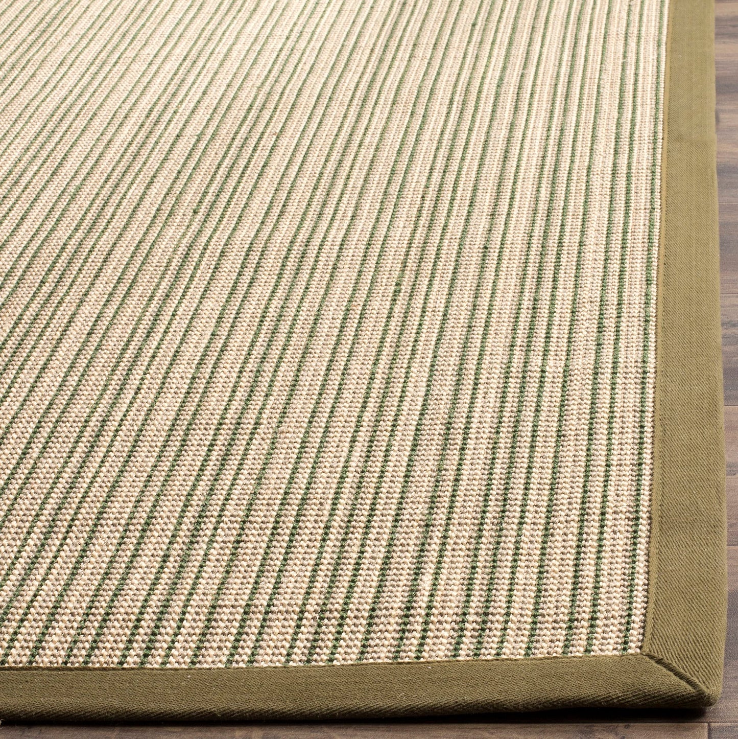 SAFAVIEH Natural Fiber Collection Accent Rug - 3' x 5', Green & Green, Border Stripe Sisal Design, Easy Care, Ideal for High Traffic Areas in Entryway, Living Room, Bedroom (NF442A)