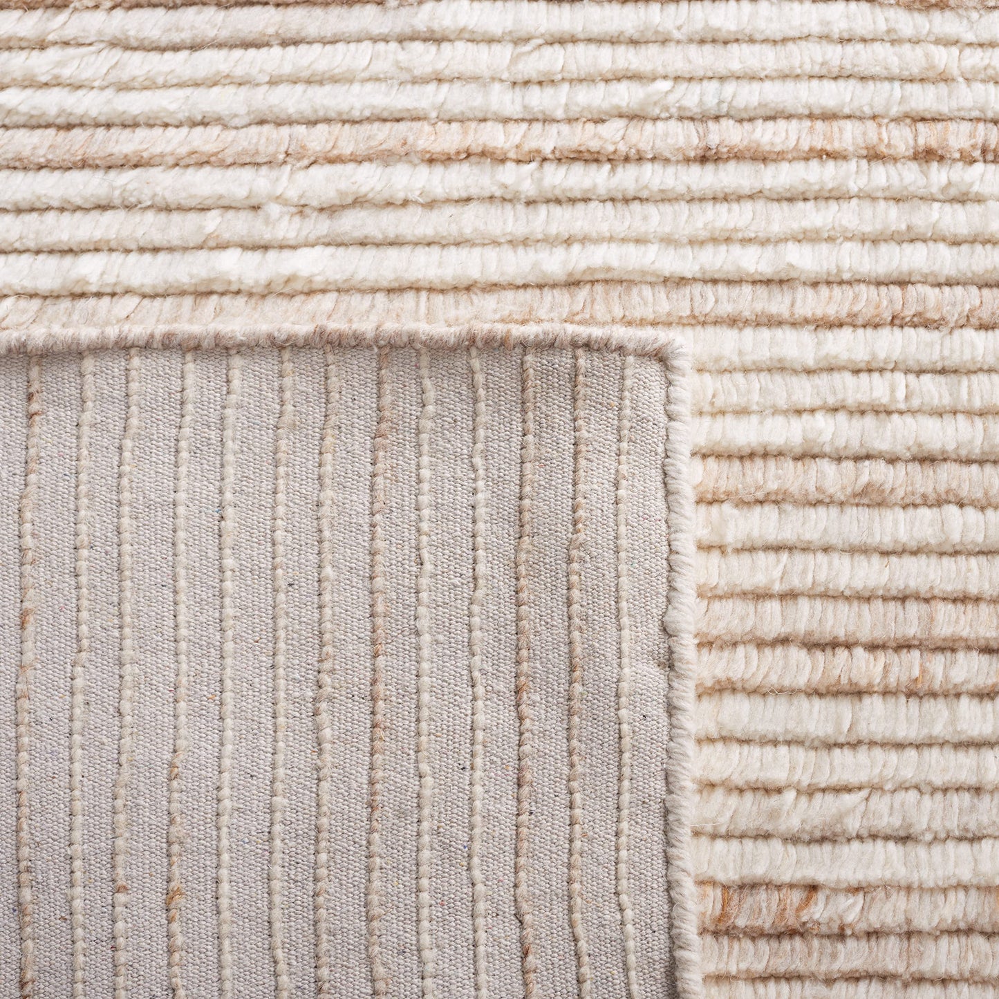SAFAVIEH Casablanca Collection Area Rug - 9' x 12', Beige & Ivory, Geometric Design, Handmade Wool, Ideal for The Living Room, Bedroom, Dining Room (CSB793B-9)