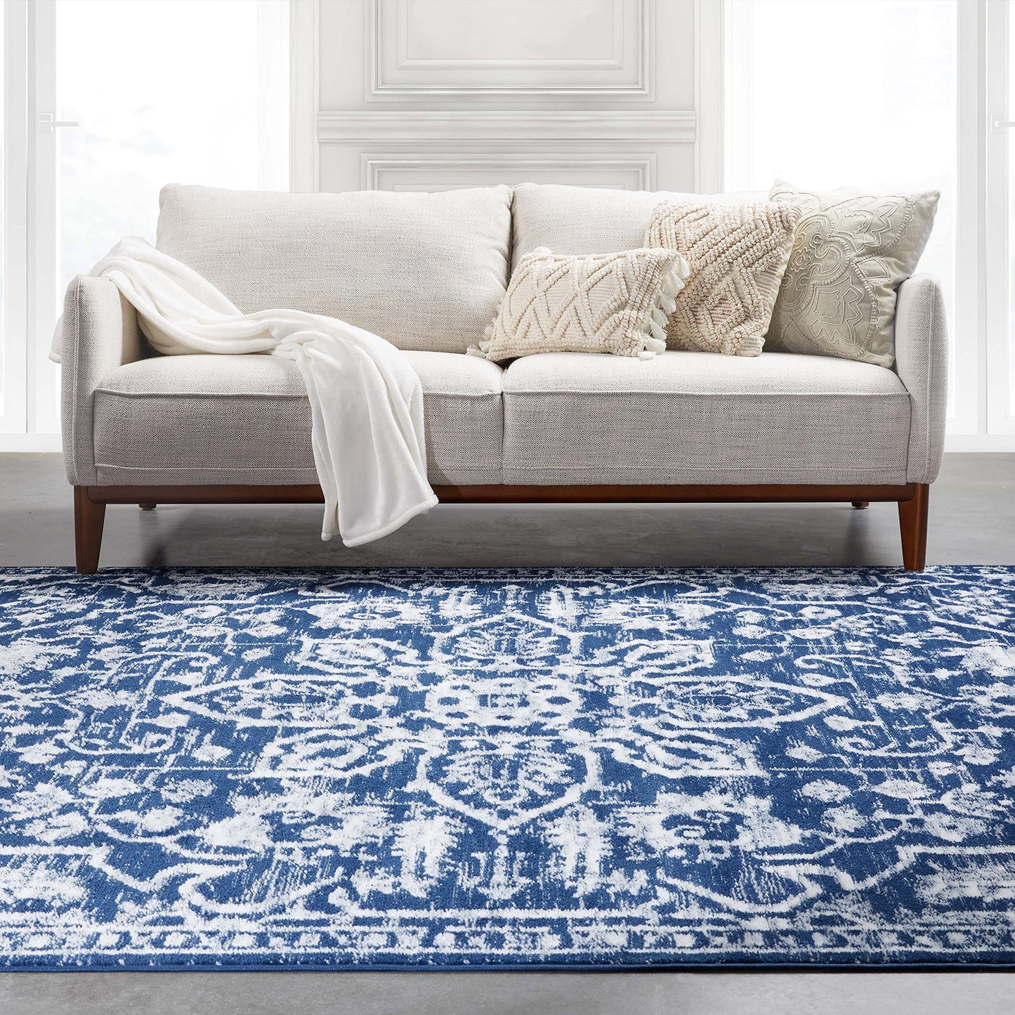 Well Woven Della Dark Blue Vintage Medallion Pattern Area Rug (7'3" x 9'3")