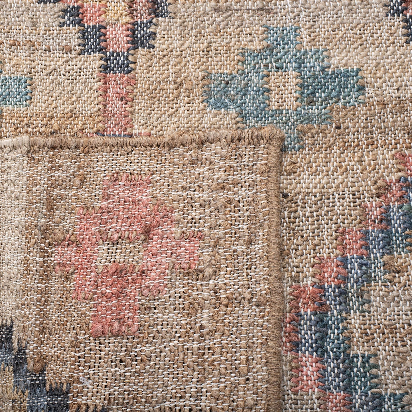 SAFAVIEH Area Rug 8x10 - Kilim Collection - Large - Natural & Blue, Handmade Jute & Cotton, Moroccan Boho Design, Ideal for Living Room, Bedroom, Office, Dining Space (KLM753A)
