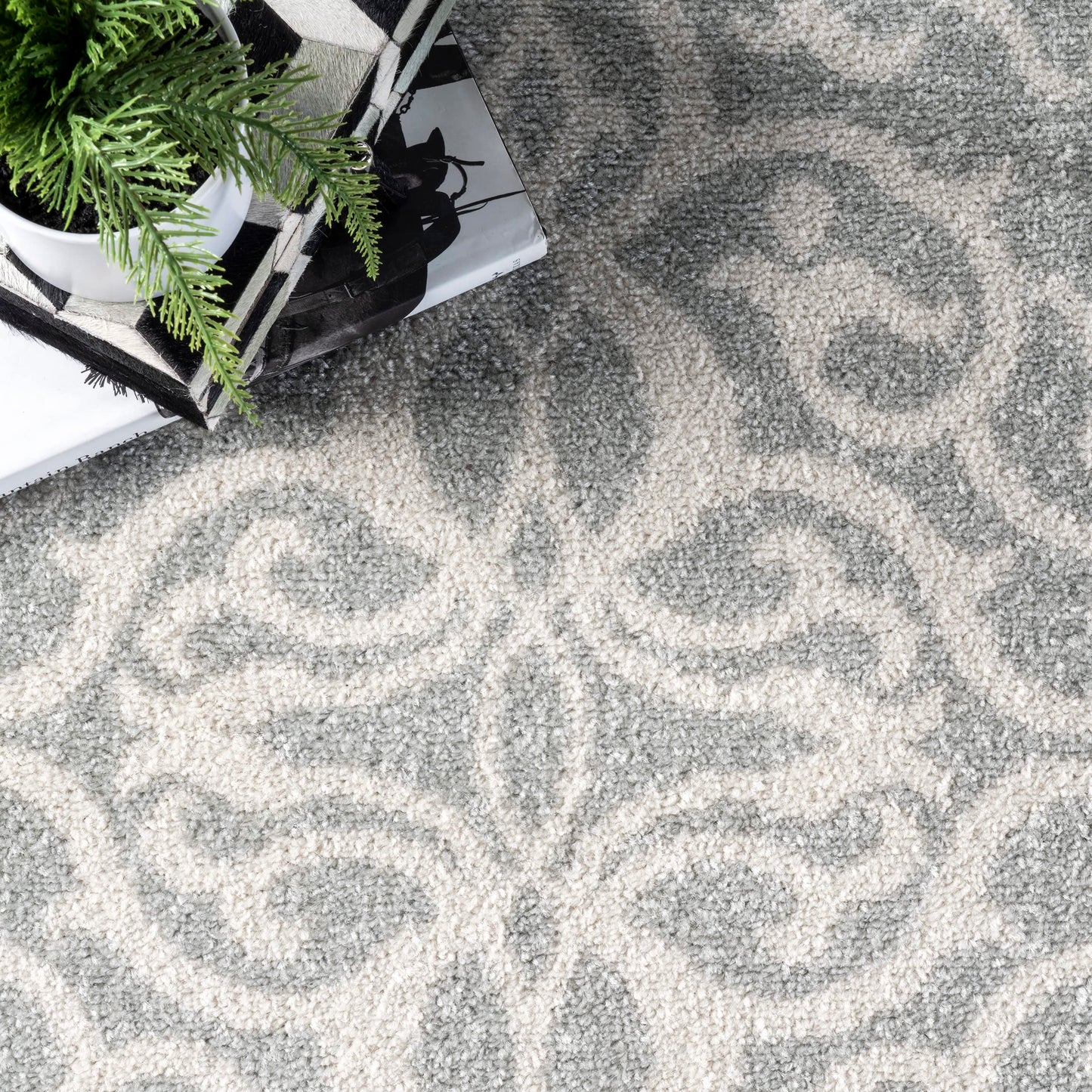 Nuloom Jaime Grey/Ivory, 6'7" x 9', Vintage Trellis, Soft and Cozy, High Traffic, Stain Resistant, Easy Clean, Durable Area Rug for Bedroom, Living Room, Dining Space, Den, Foyer, Entryway