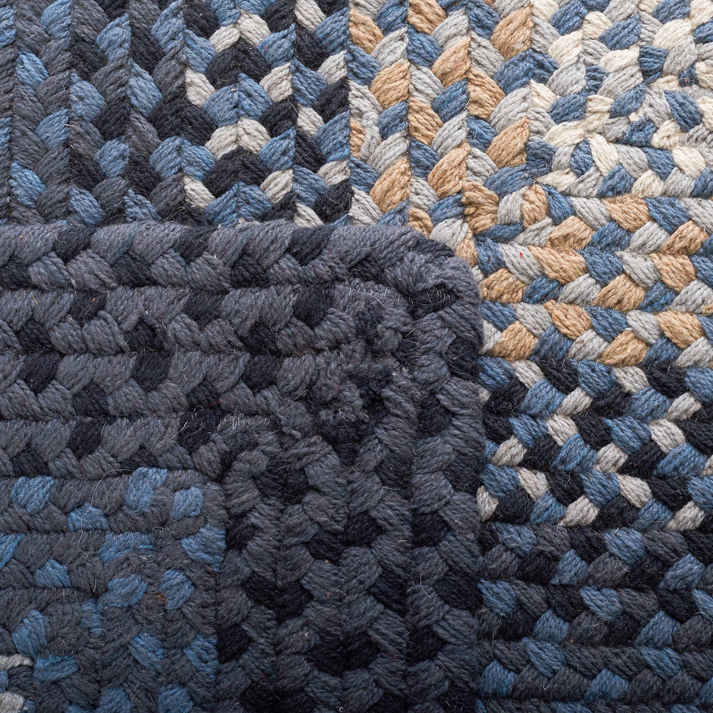 SAFAVIEH Braided Collection Area Rug - 5' x 8', Dark Grey & Blue, Flat Weave Reversible Cotton Design, Easy Care, Ideal for High Traffic Areas in Living Room, Bedroom (BRD651H)