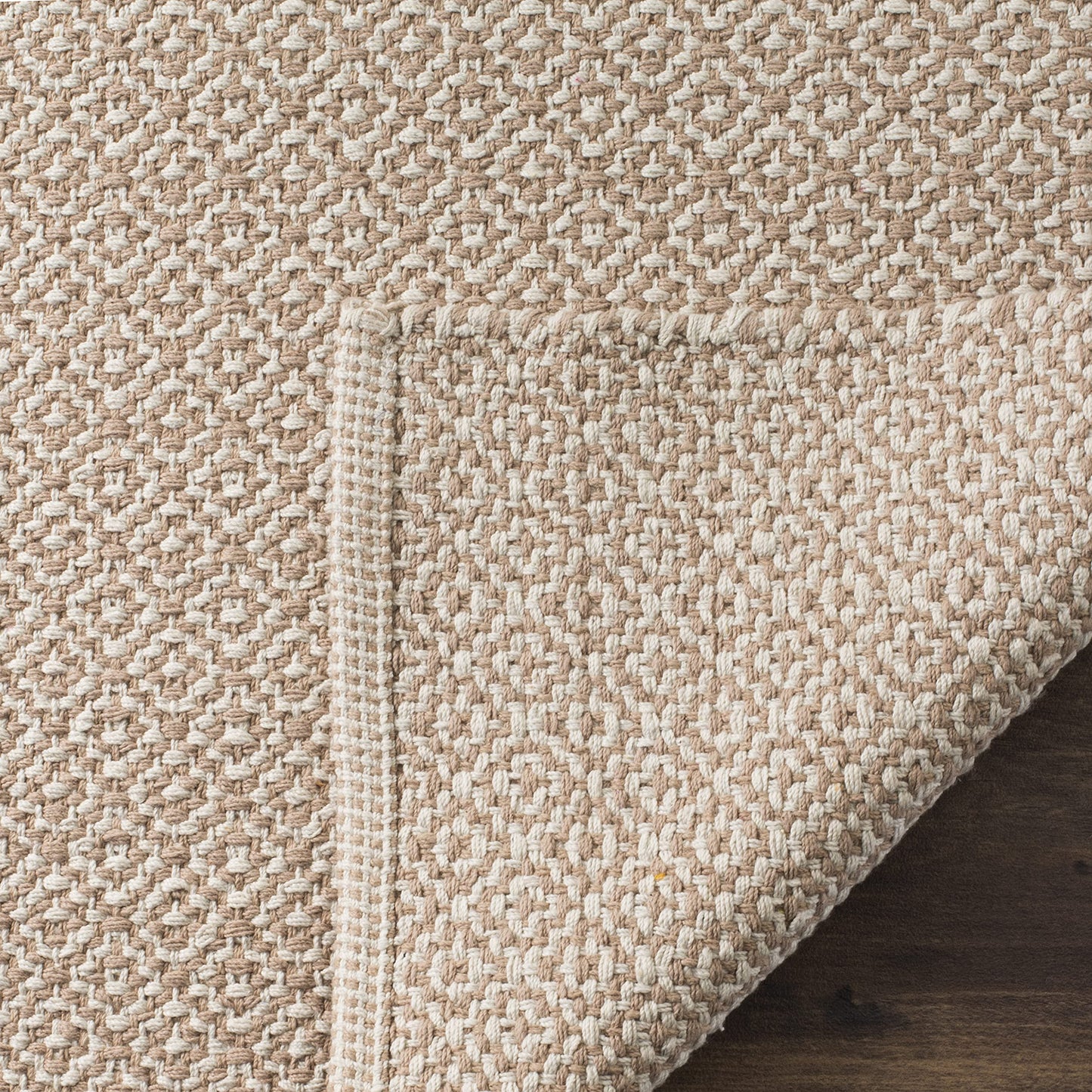 SAFAVIEH Montauk Collection Area Rug - 5' x 7', Ivory & Beige, Handmade Cotton, Ideal for High Traffic Areas in Living Room, Bedroom (MTK717G)