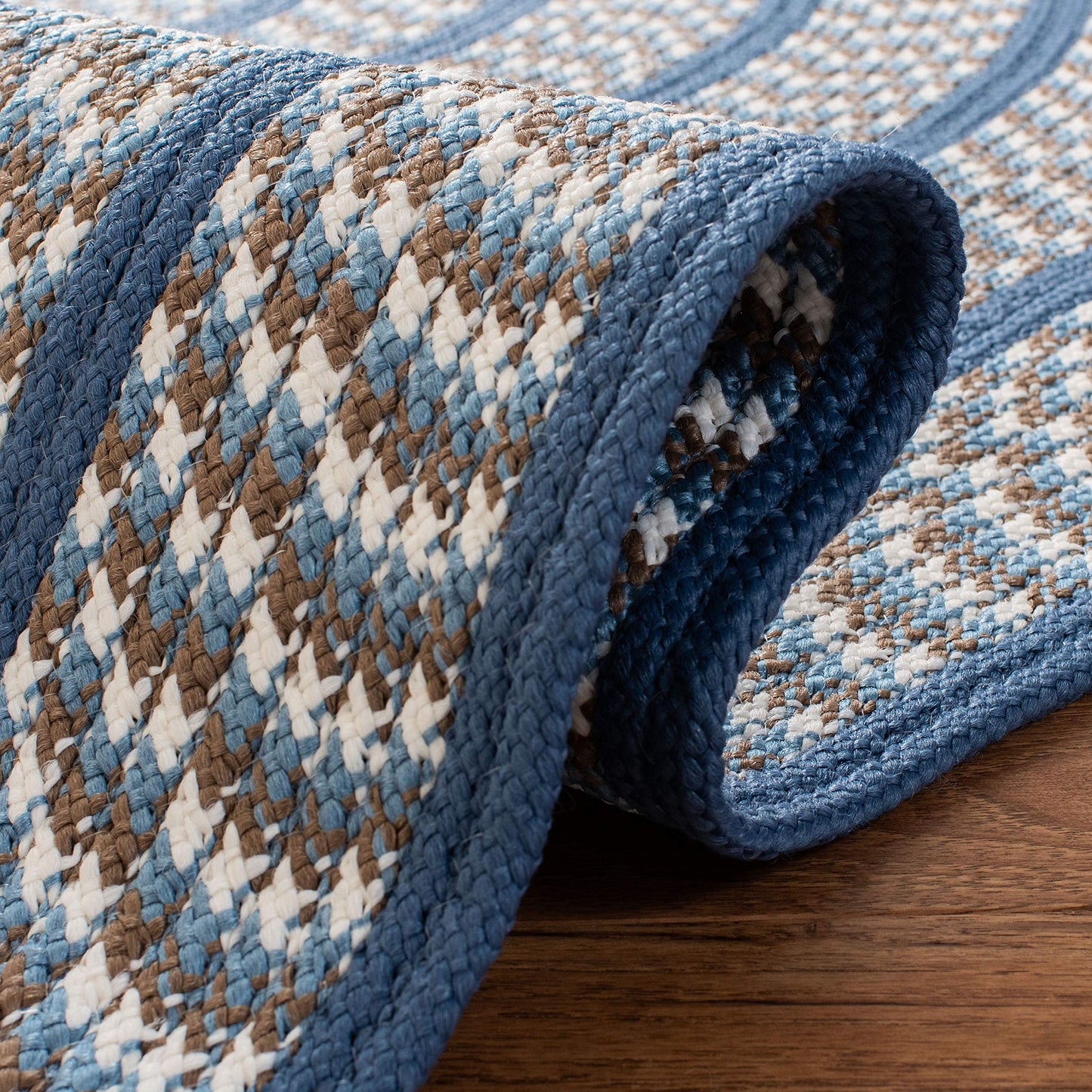 SAFAVIEH Braided Collection 3' x 5' Oval Ivory/Blue BRD401A Handmade Country Cottage Reversible Area Rug