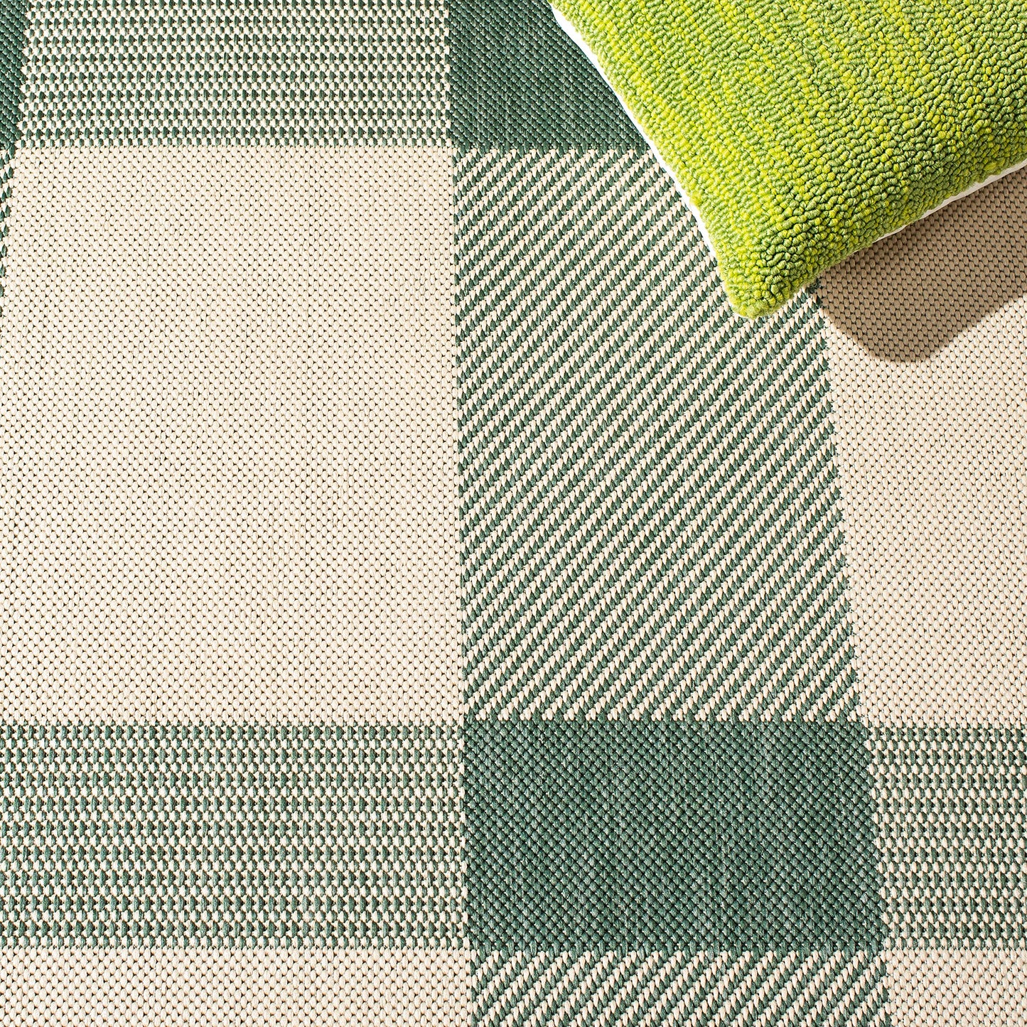 SAFAVIEH Courtyard Collection 2' x 3'7" Green/Beige CY6201 Modern Farmhouse Plaid Indoor/ Outside Waterproof Easy cleansingPatio Backyard Mudroom Accent Mat