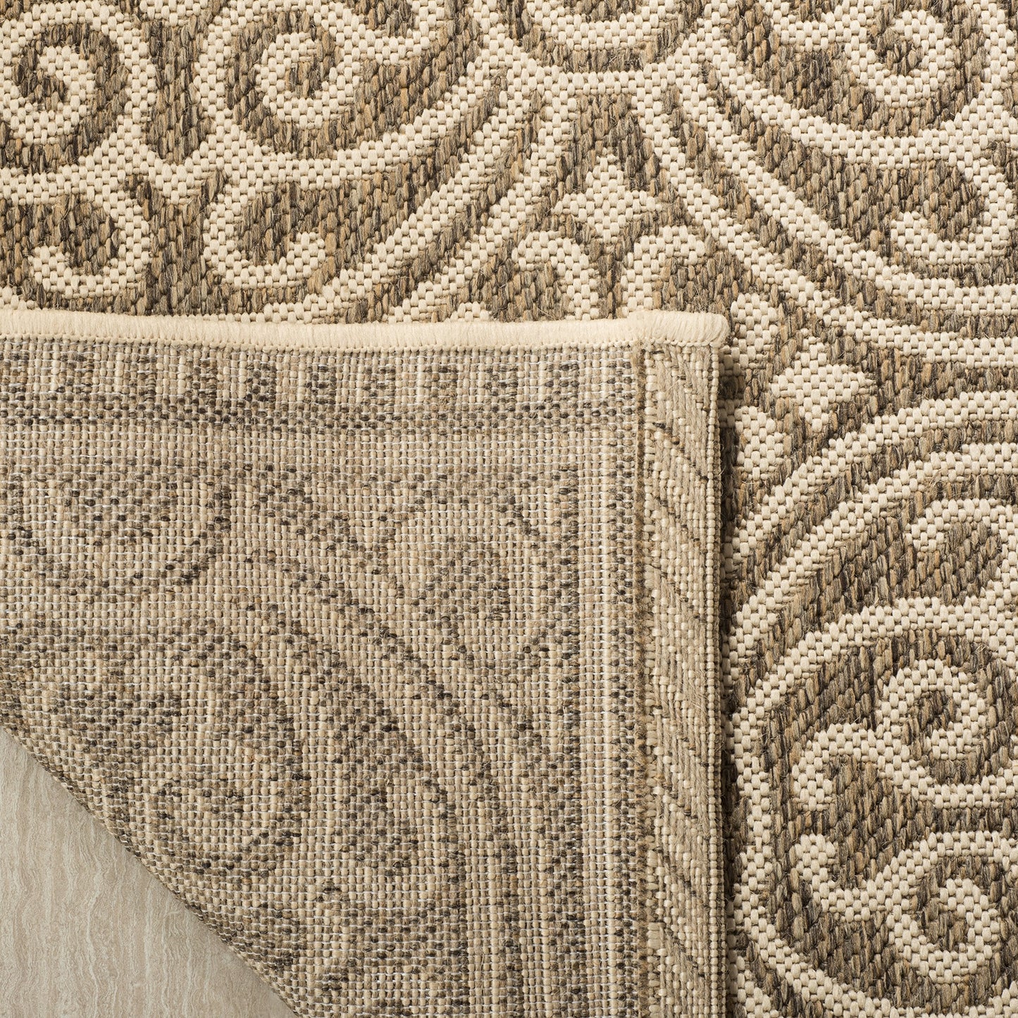 SAFAVIEH Washable Rug Outdoor Linden Collection - 5'3" x 7'6", Cream & Beige, Non-Shedding & Easy to Clean, Ideal for Patio, Backyard, Mudroom (LND134C)