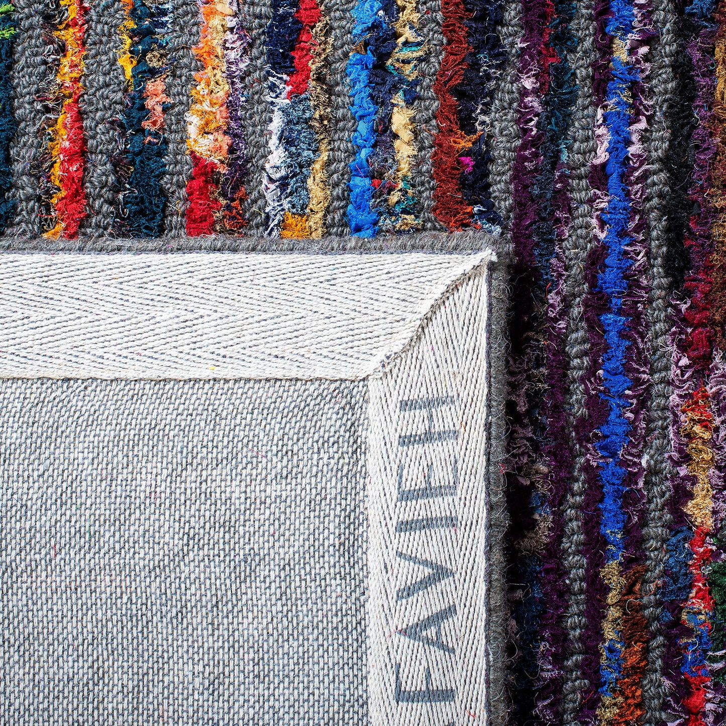 SAFAVIEH Nantucket Collection Accent Rug - 4' x 6', Charcoal, Handmade Boho Abstract Cotton & Wool, Ideal for High Traffic Areas in Entryway, Living Room, Bedroom (NAN609A)